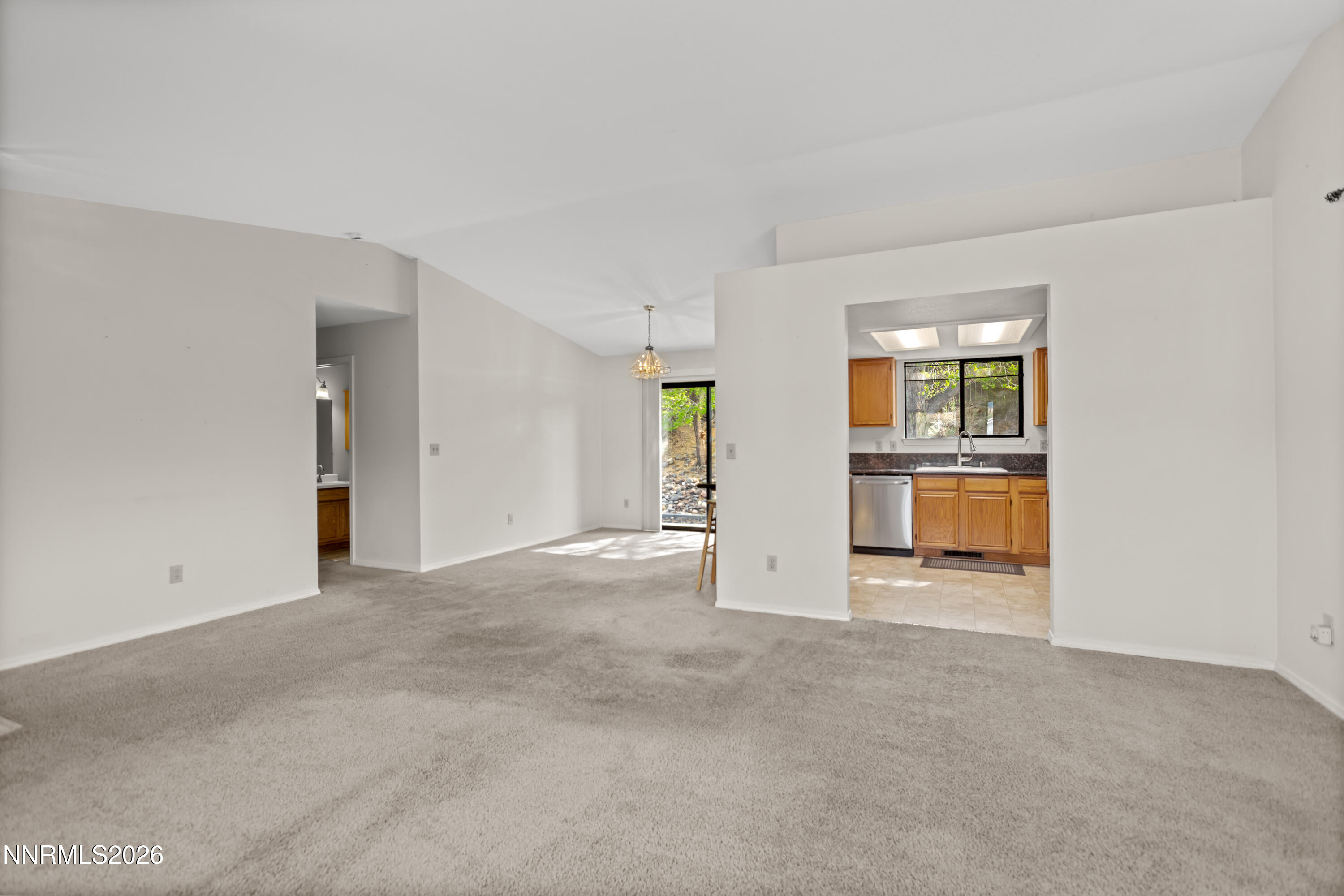 3559 W Loam Lane Property Photo 4