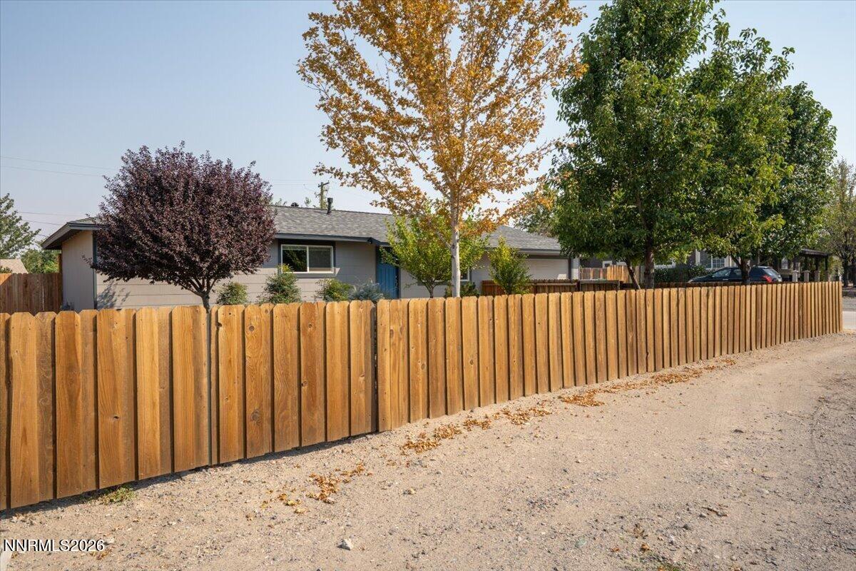 415 Curry Drive Property Photo 2