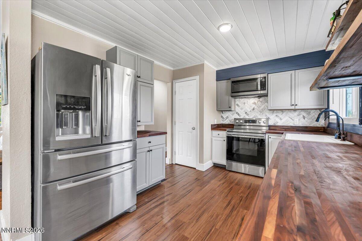 415 Curry Drive Property Photo 11