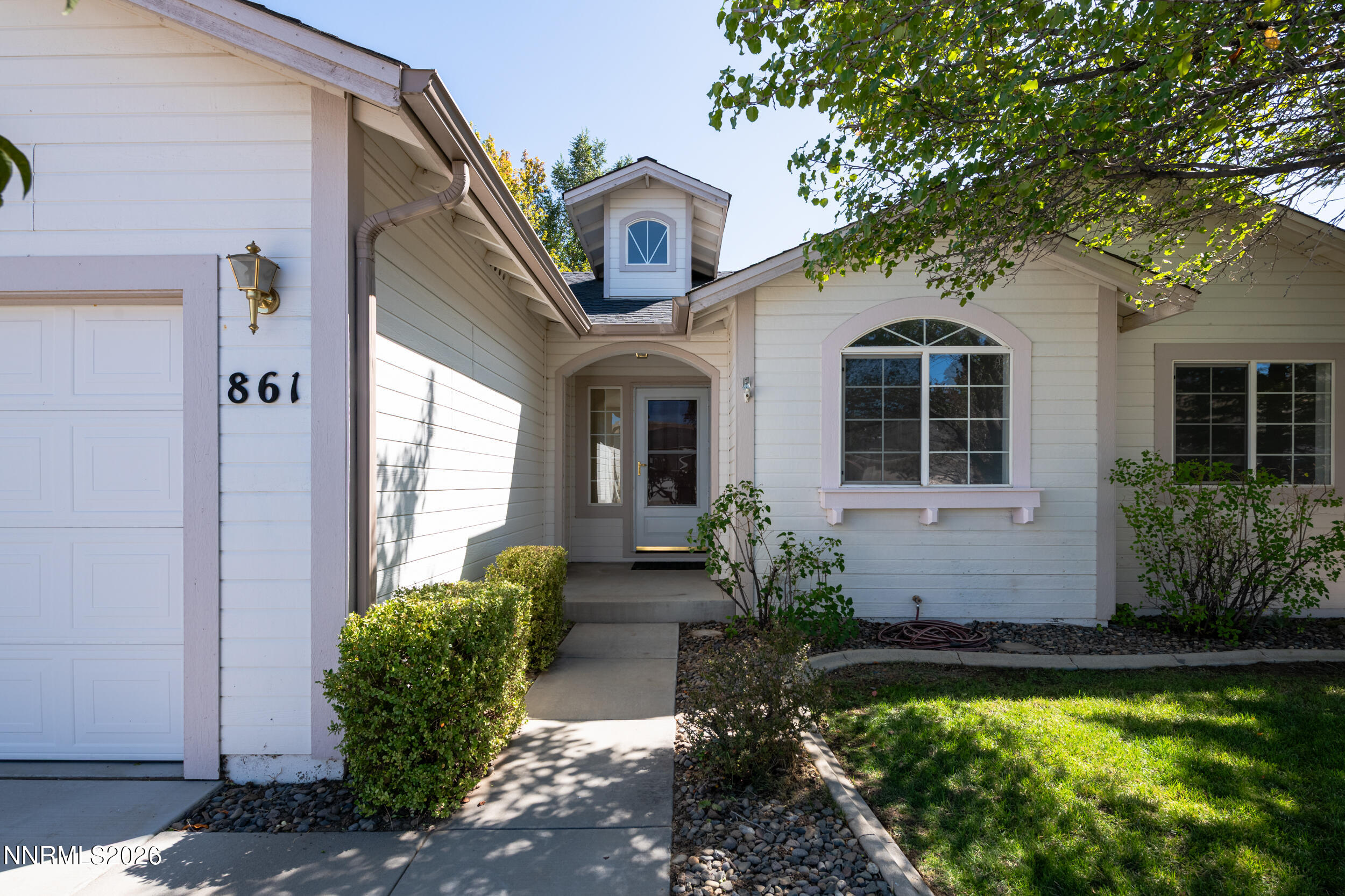 861 Meadow Vista Drive Property Photo 2