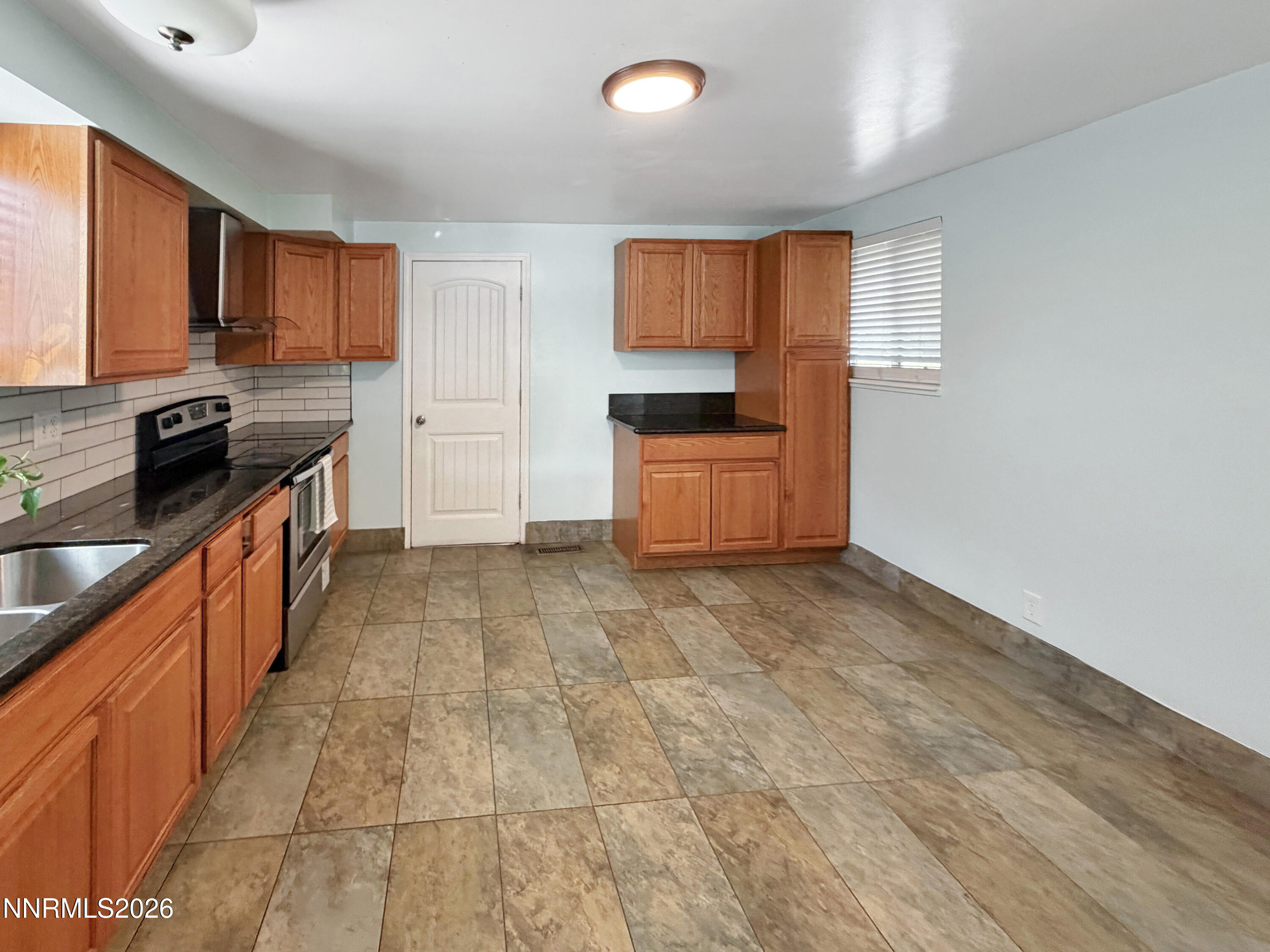 1500 Breaker Way Property Photo 4