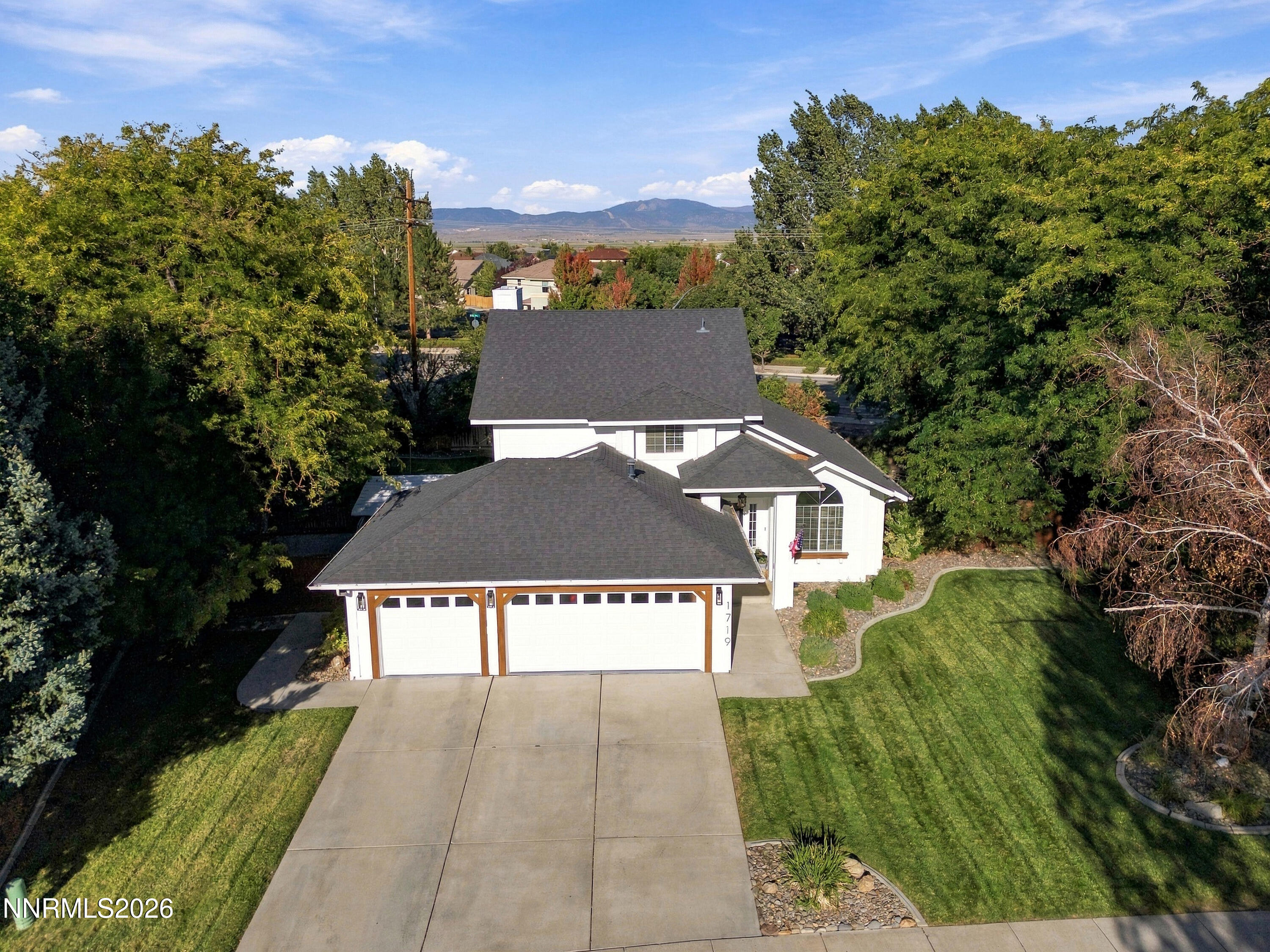 1719 Bougainvillea Drive Property Photo 1