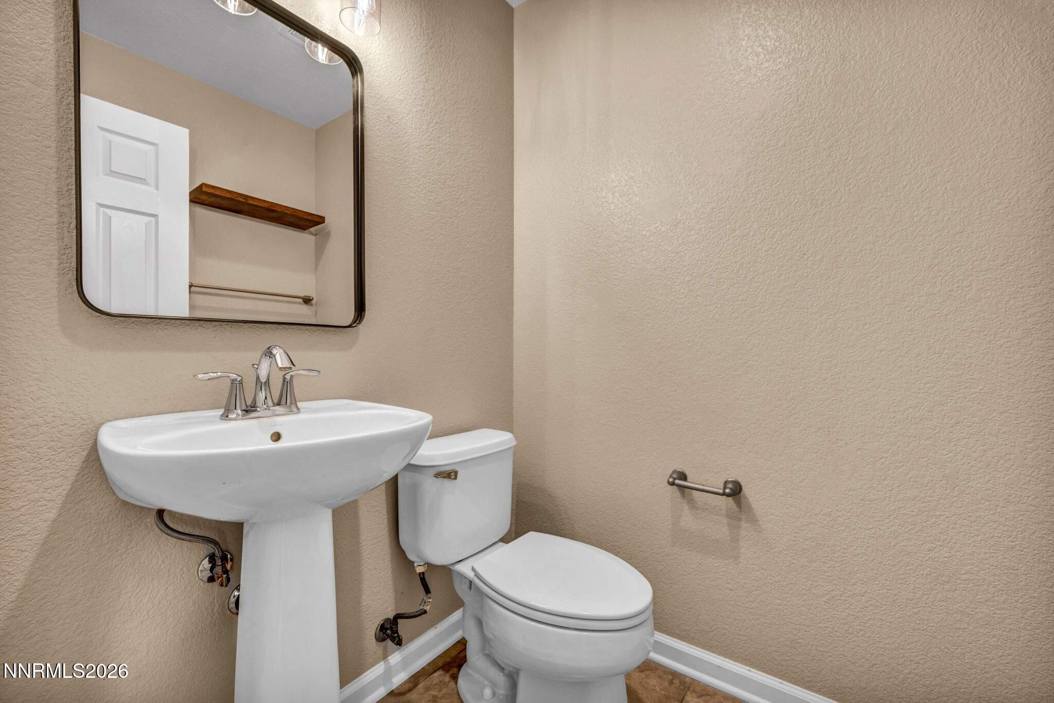 520 Needles Court Property Photo 14