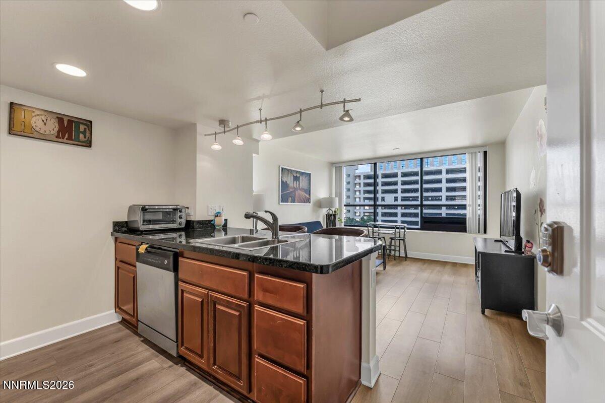 450 N Arlington Avenue Unit 806 Property Photo 6