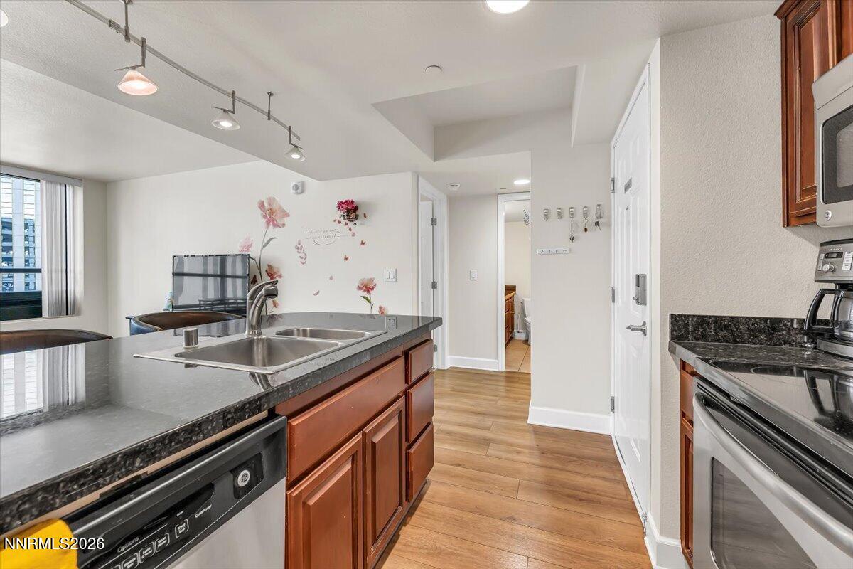 450 N Arlington Avenue Unit 806 Property Photo 14