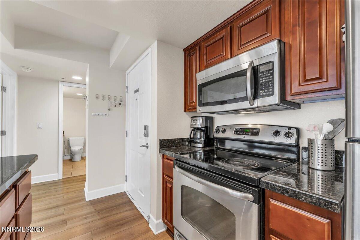 450 N Arlington Avenue Unit 806 Property Photo 15