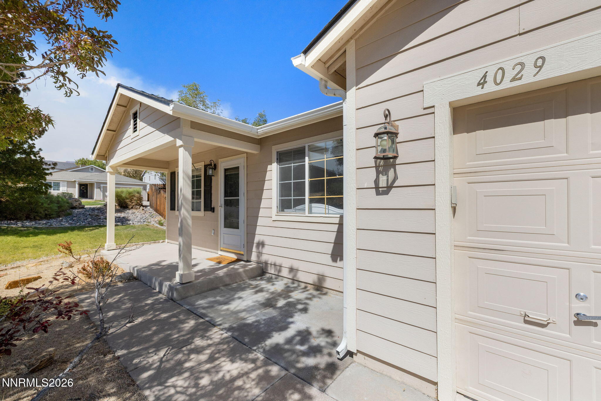 4029 Kings Row Drive Property Photo 3
