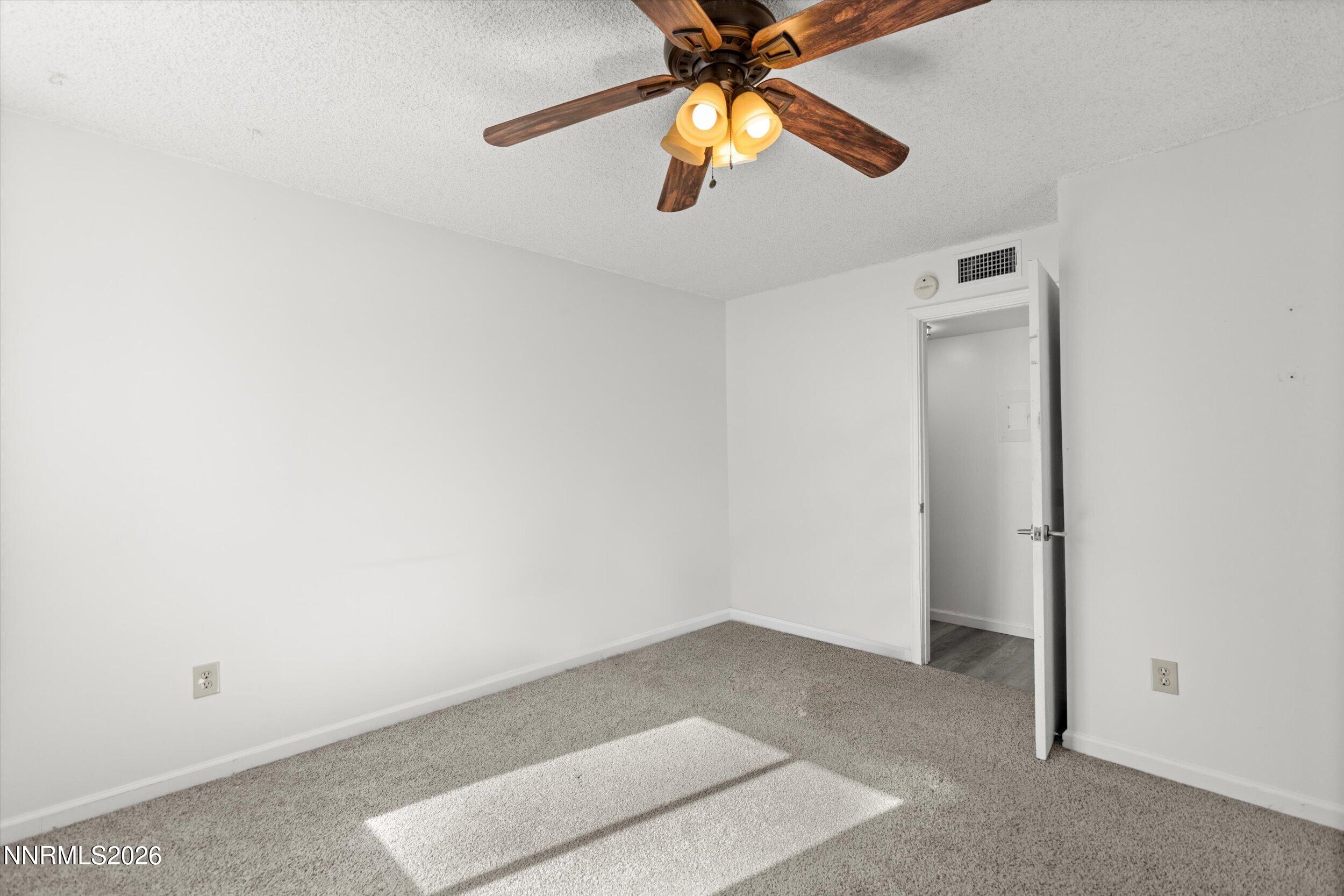 5021 Reggie Road Property Photo 11