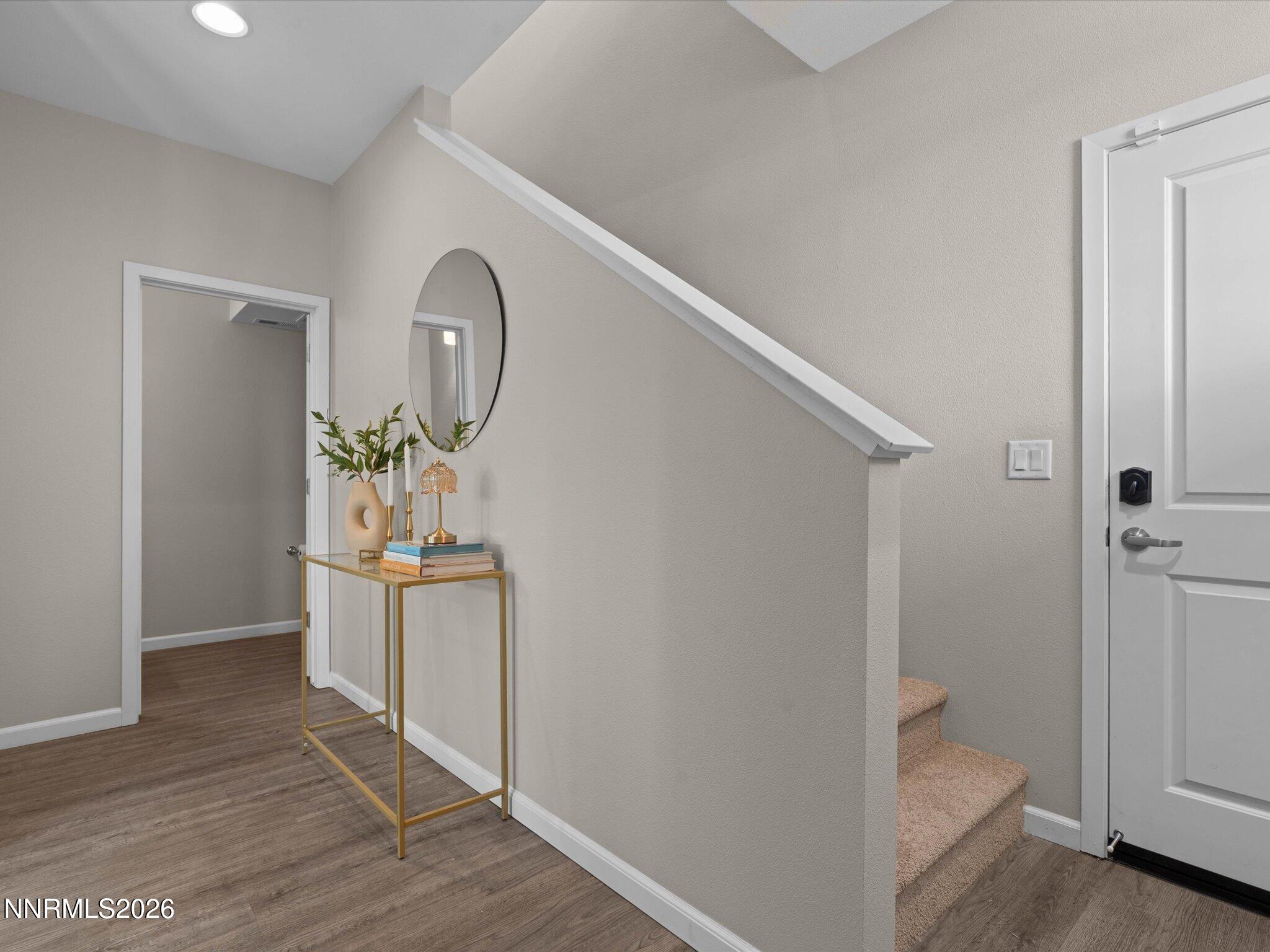 2105 Altamira Drive Property Photo 6