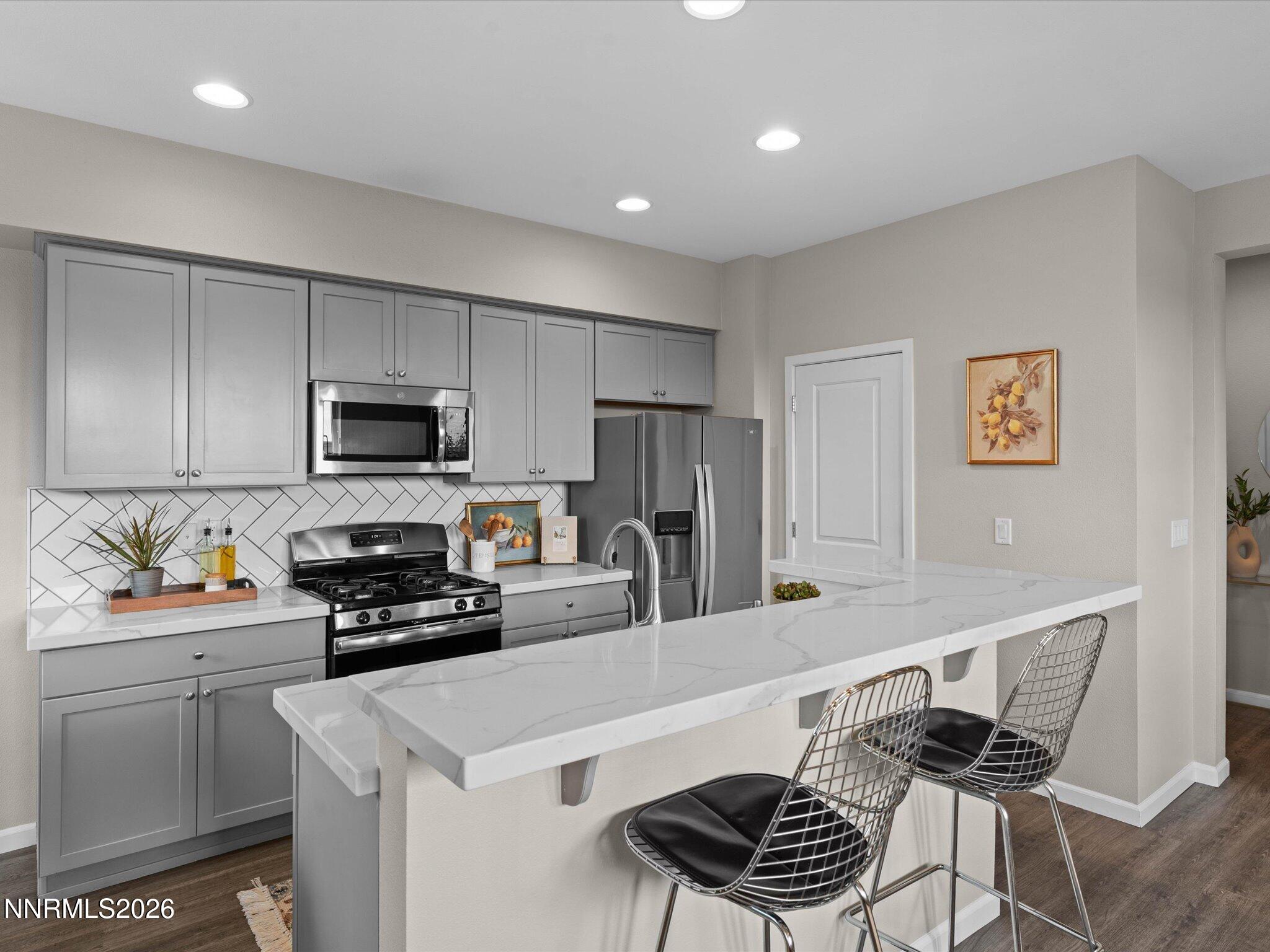 2105 Altamira Drive Property Photo 13