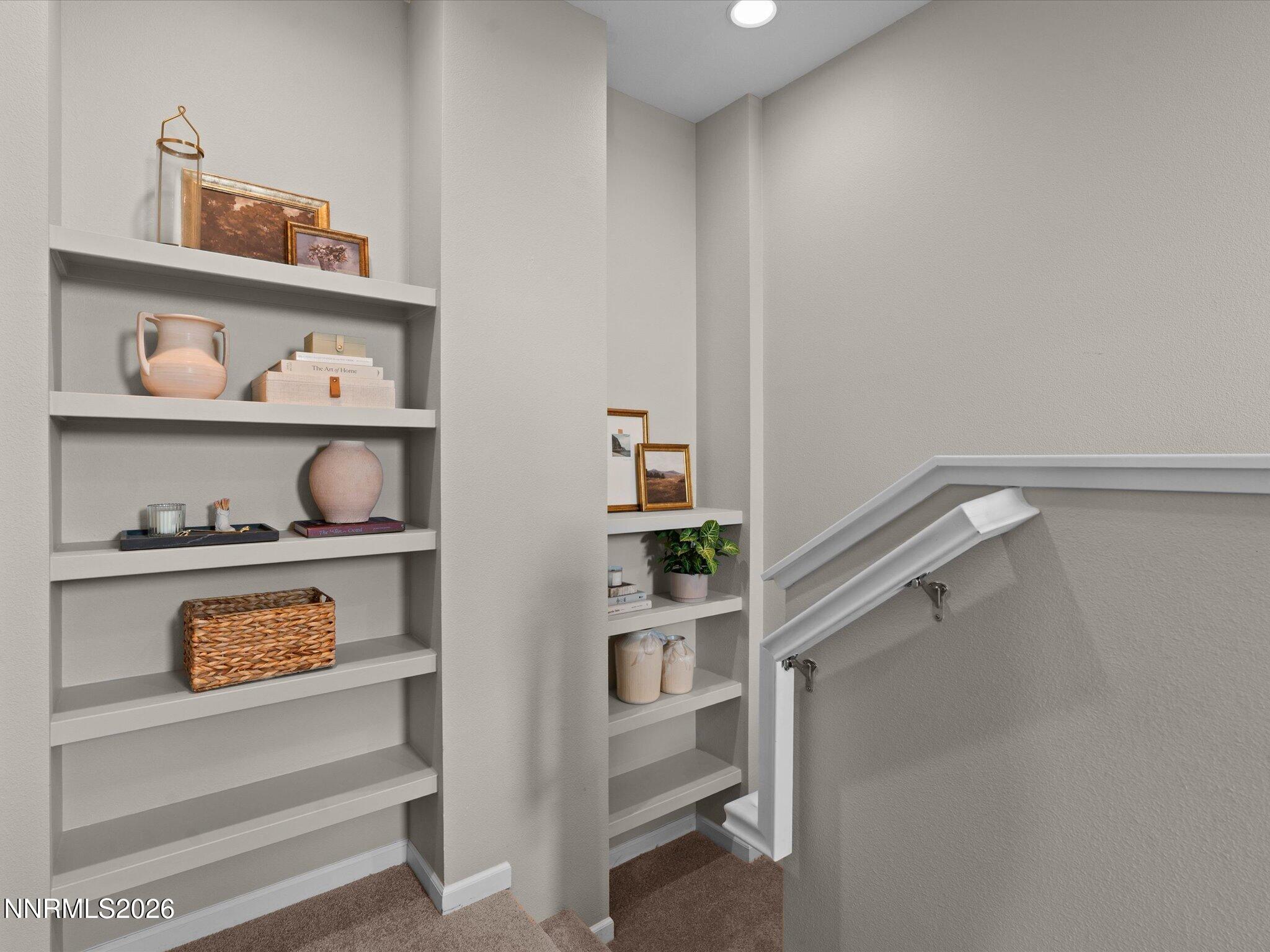 2105 Altamira Drive Property Photo 20