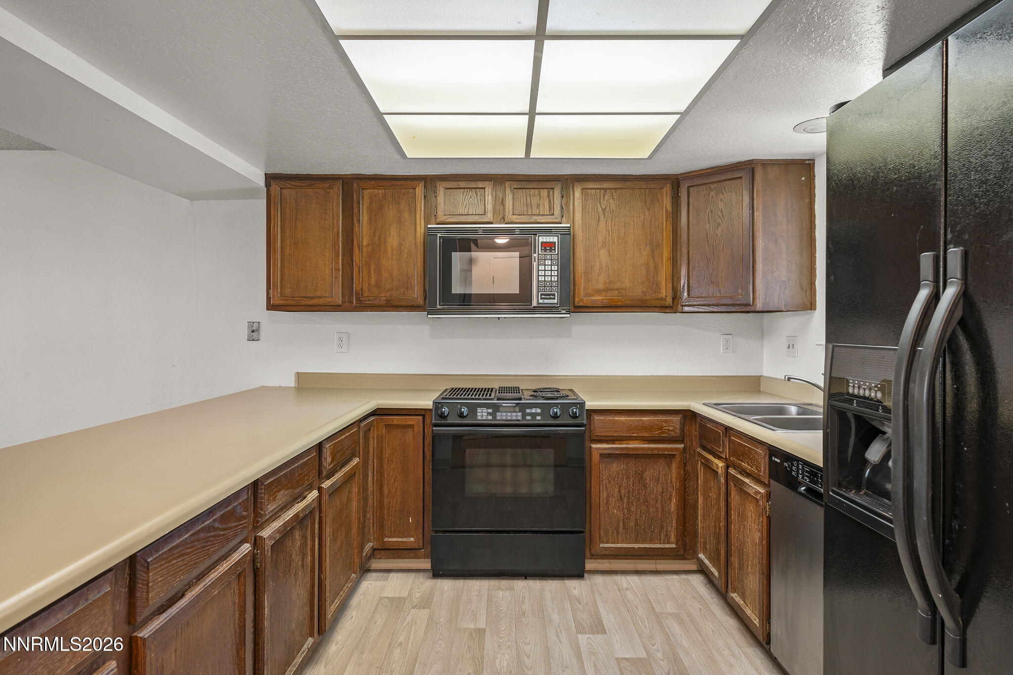 845 Wyoming Avenue Property Photo 8
