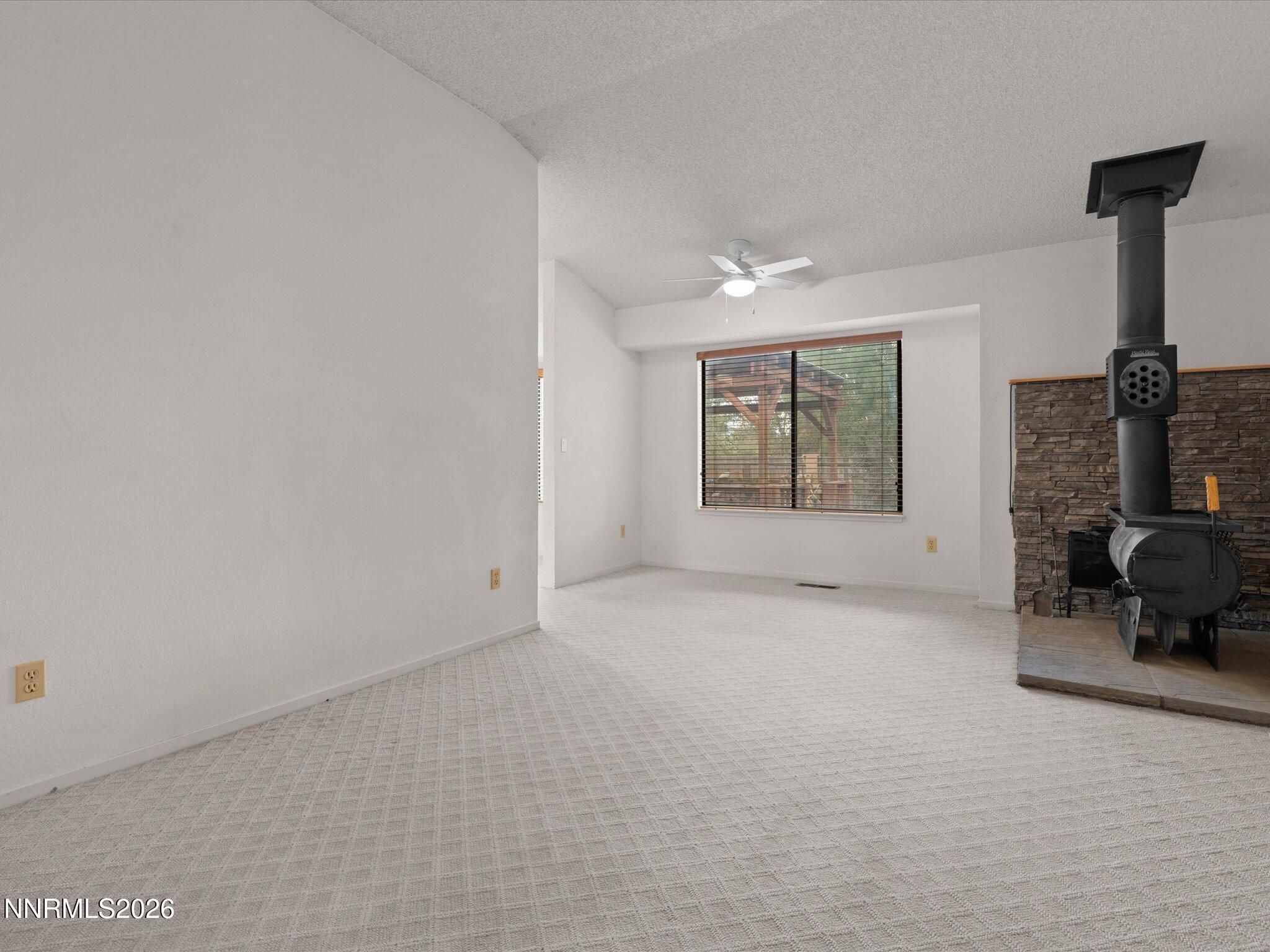 1682 Johns Circle Property Photo 5