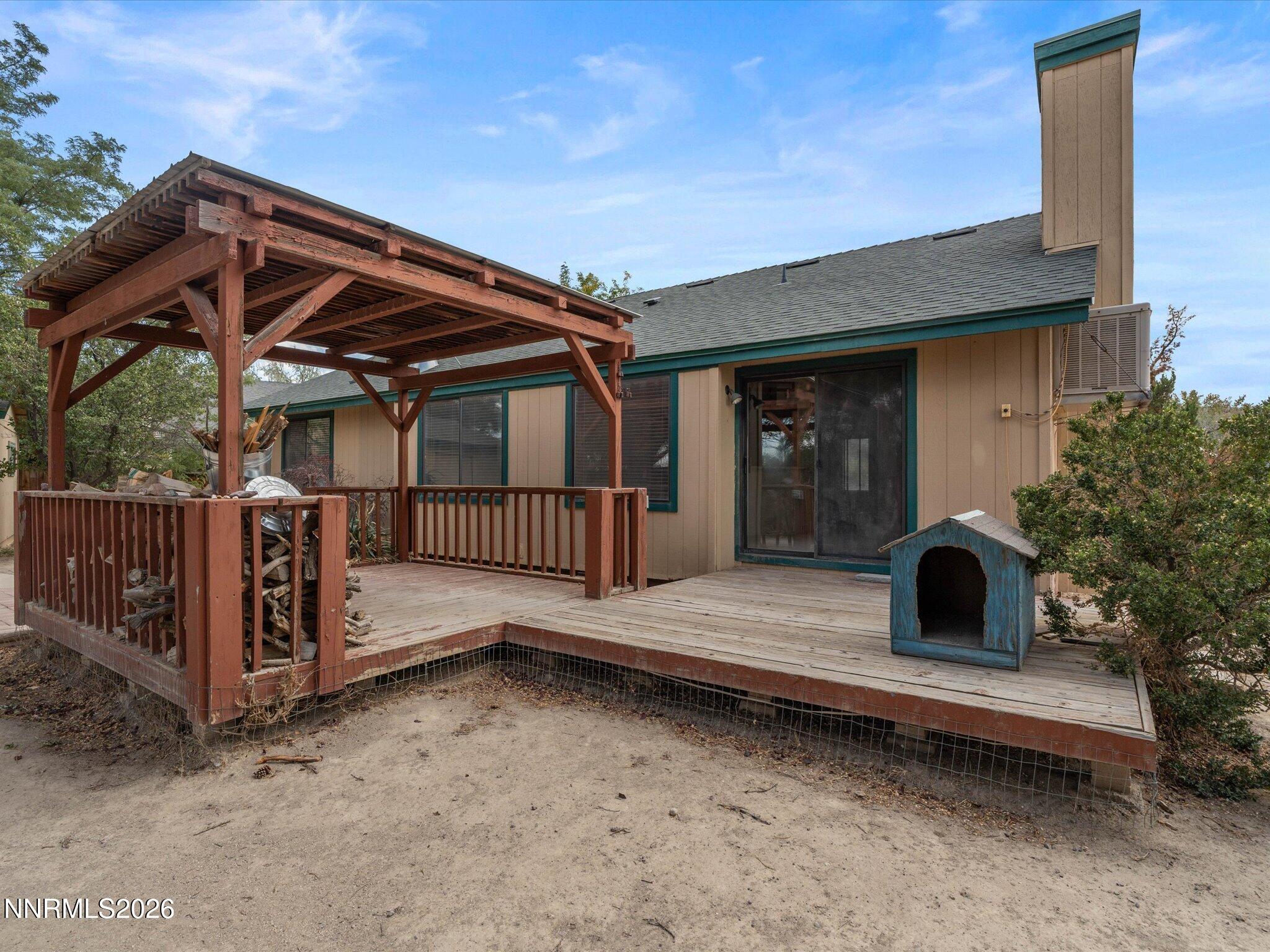 1682 Johns Circle Property Photo 34
