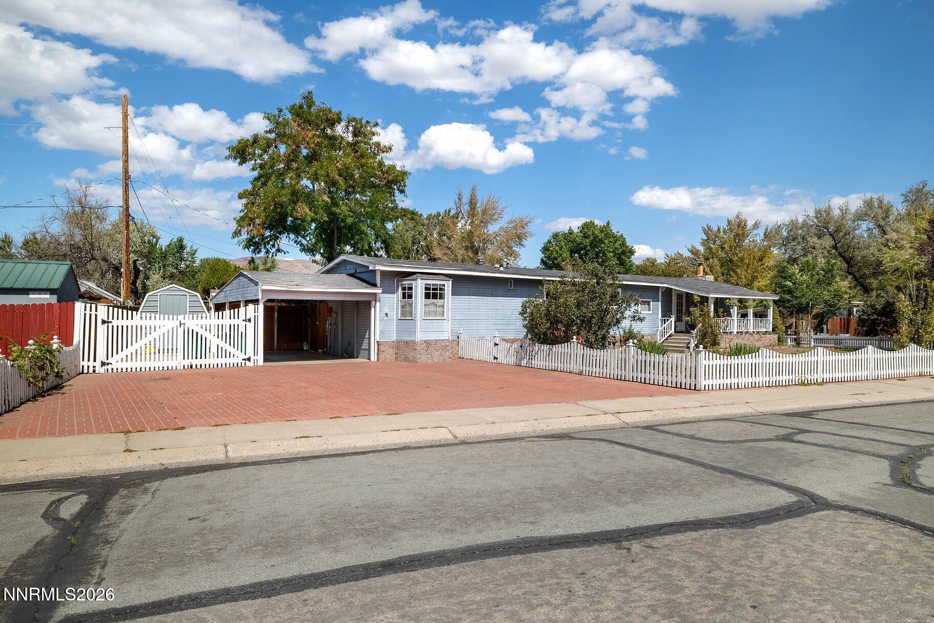 2074 Fairmont Way Property Photo 1