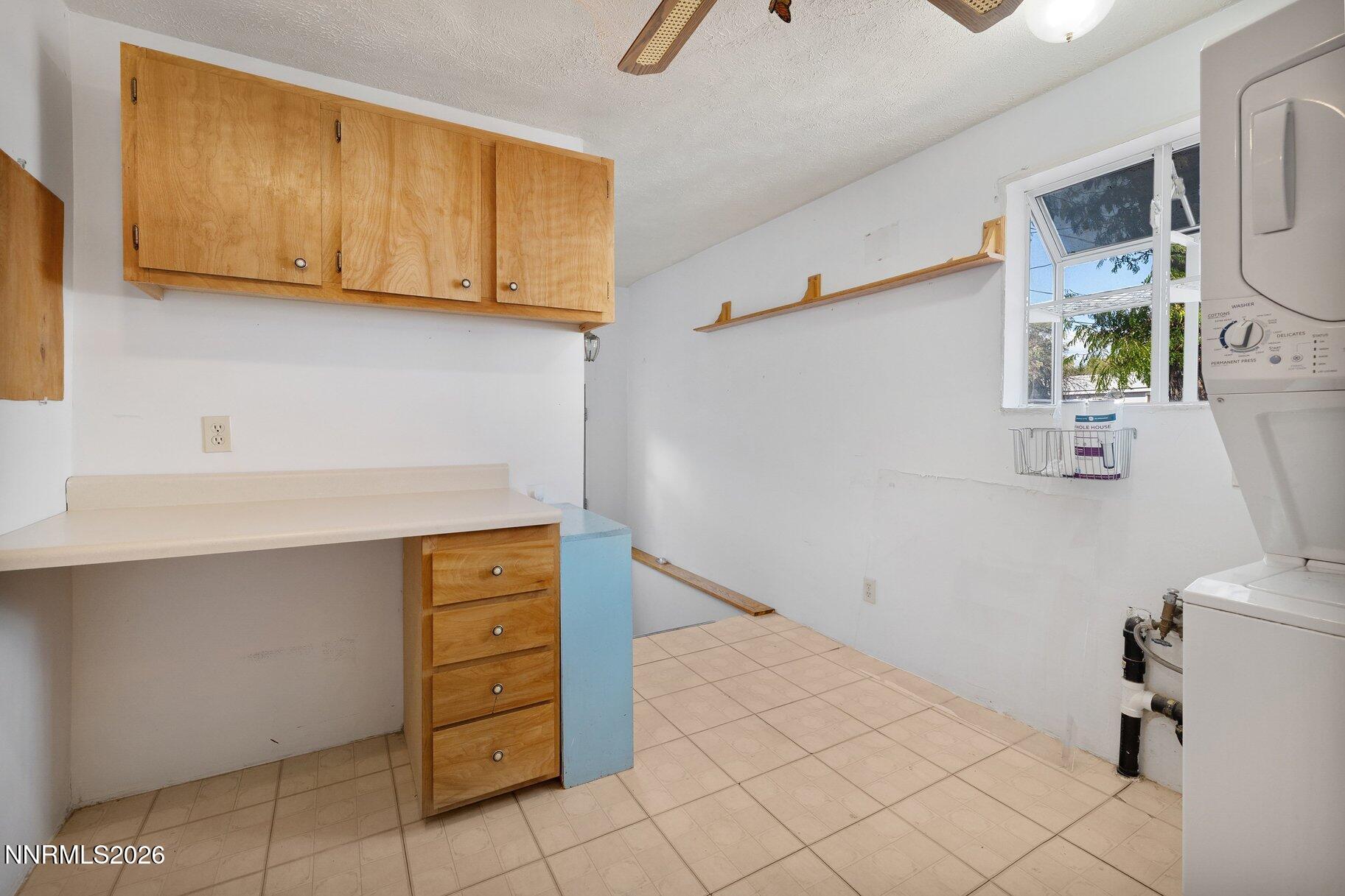 2074 Fairmont Way Property Photo 17