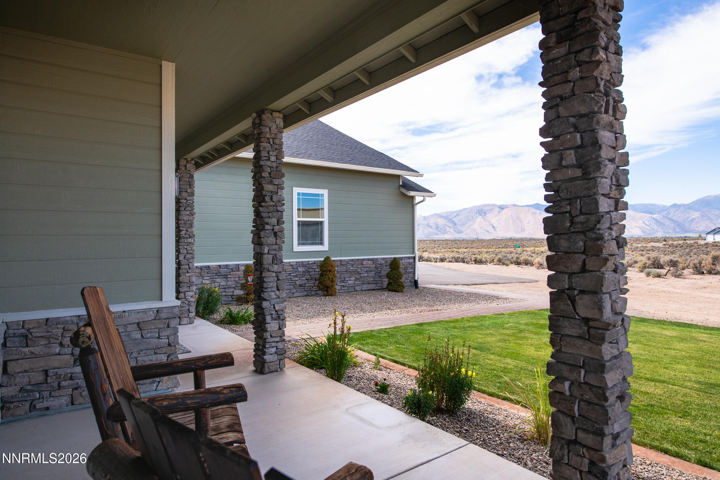 91 Wild Poppy Court Property Photo 4