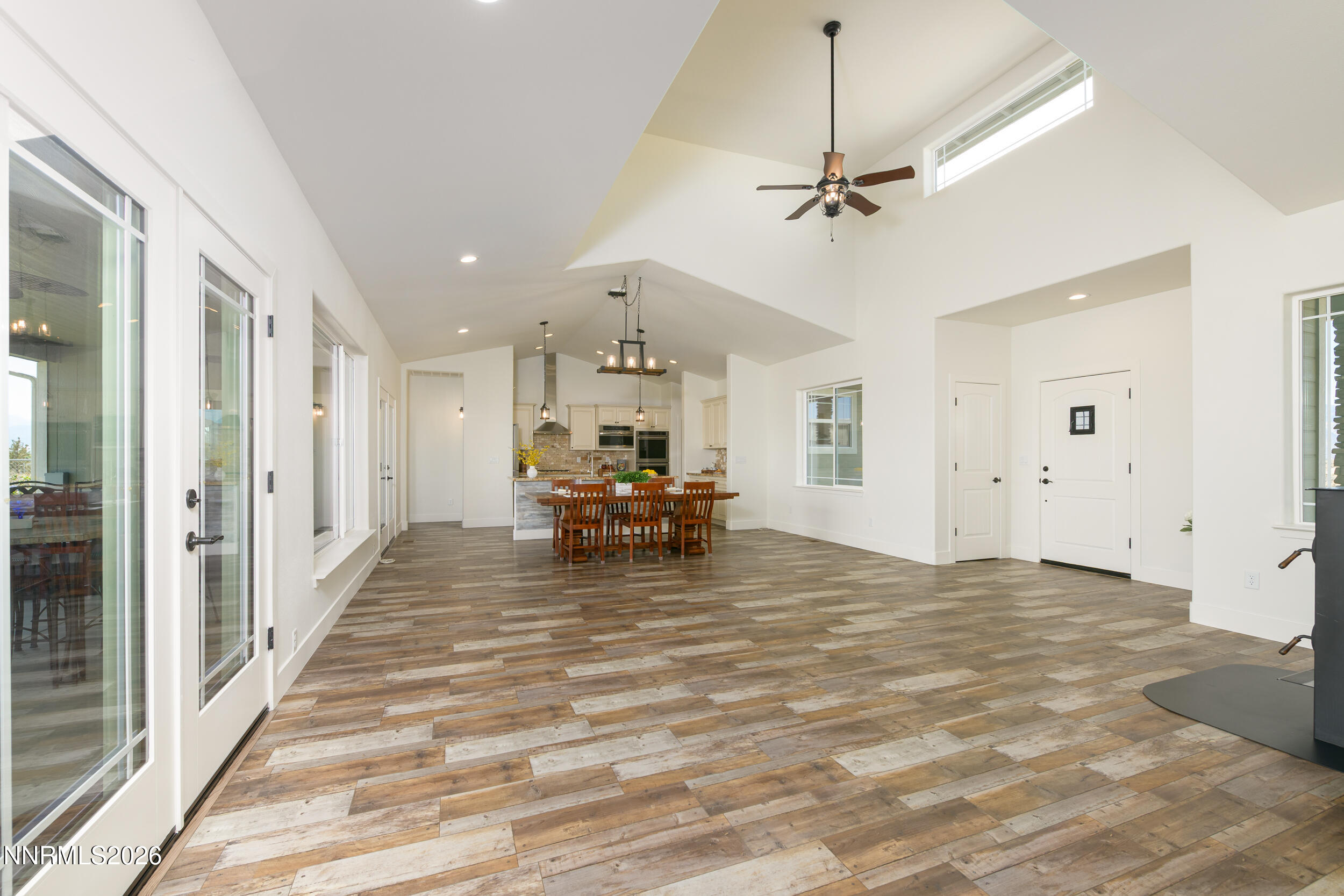 91 Wild Poppy Court Property Photo 8