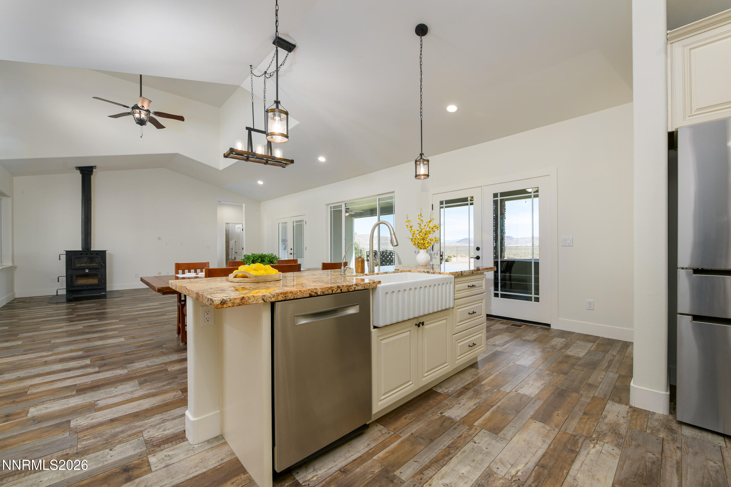 91 Wild Poppy Court Property Photo 11
