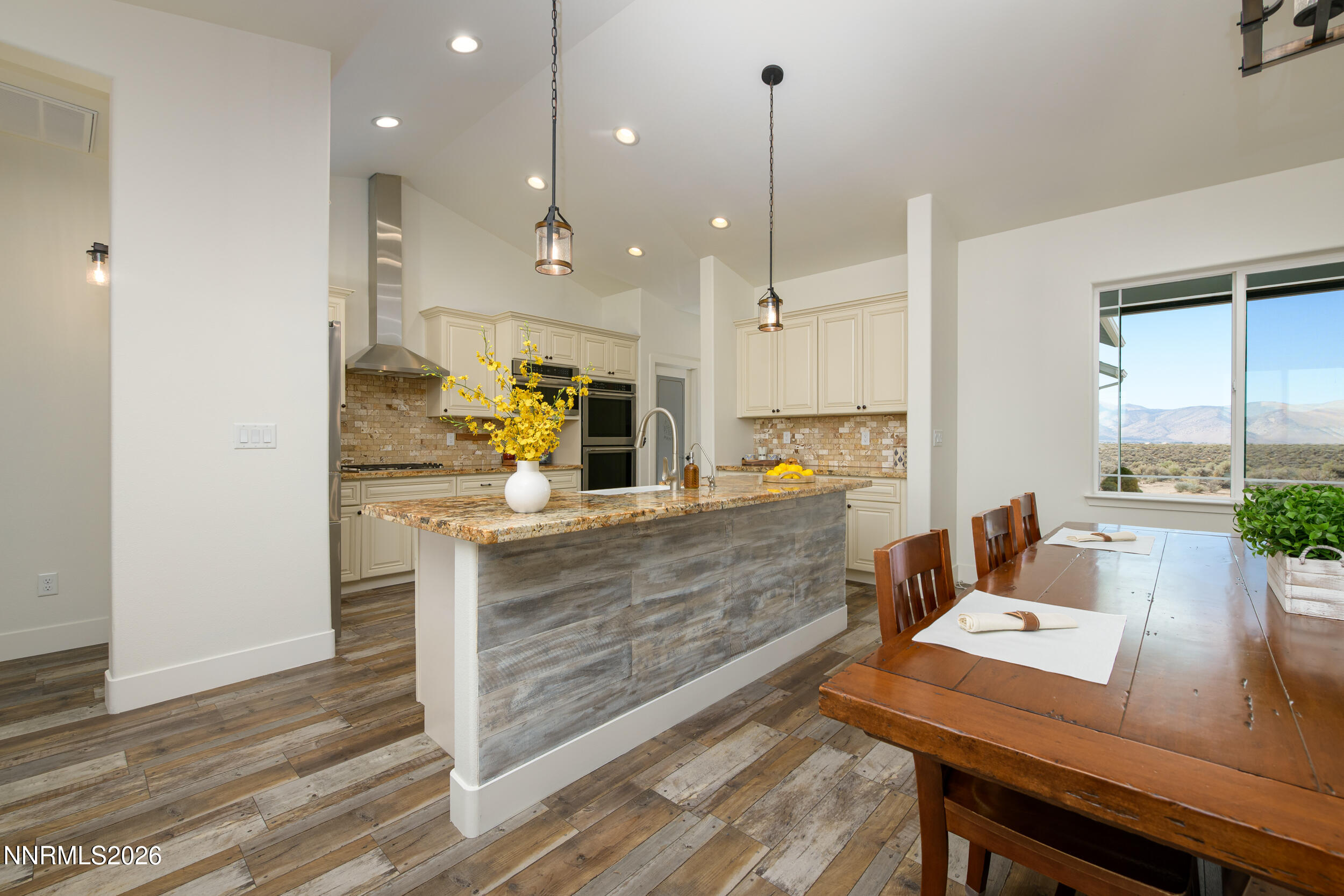 91 Wild Poppy Court Property Photo 16