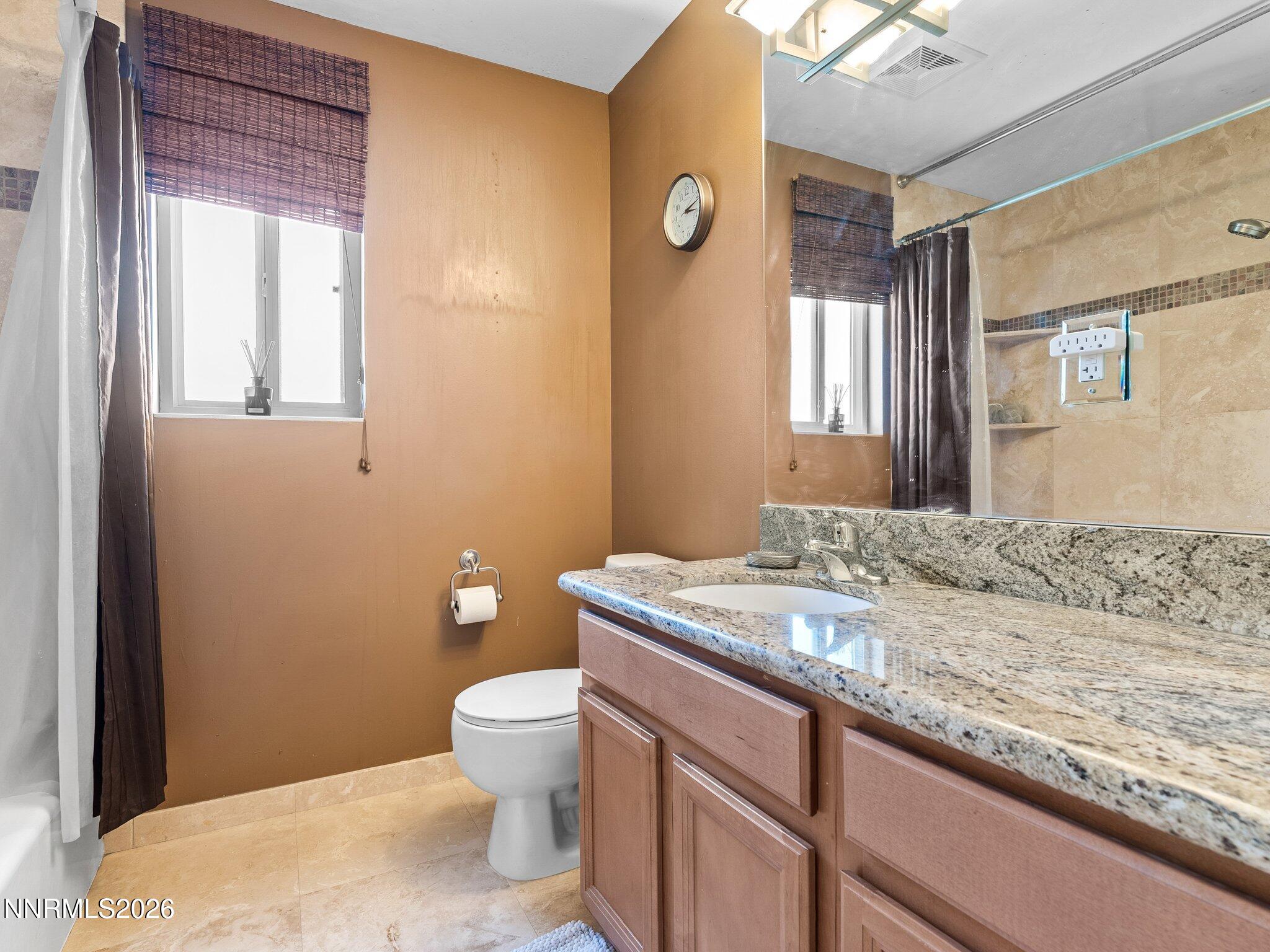 230 Bisset Court B Property Photo 9