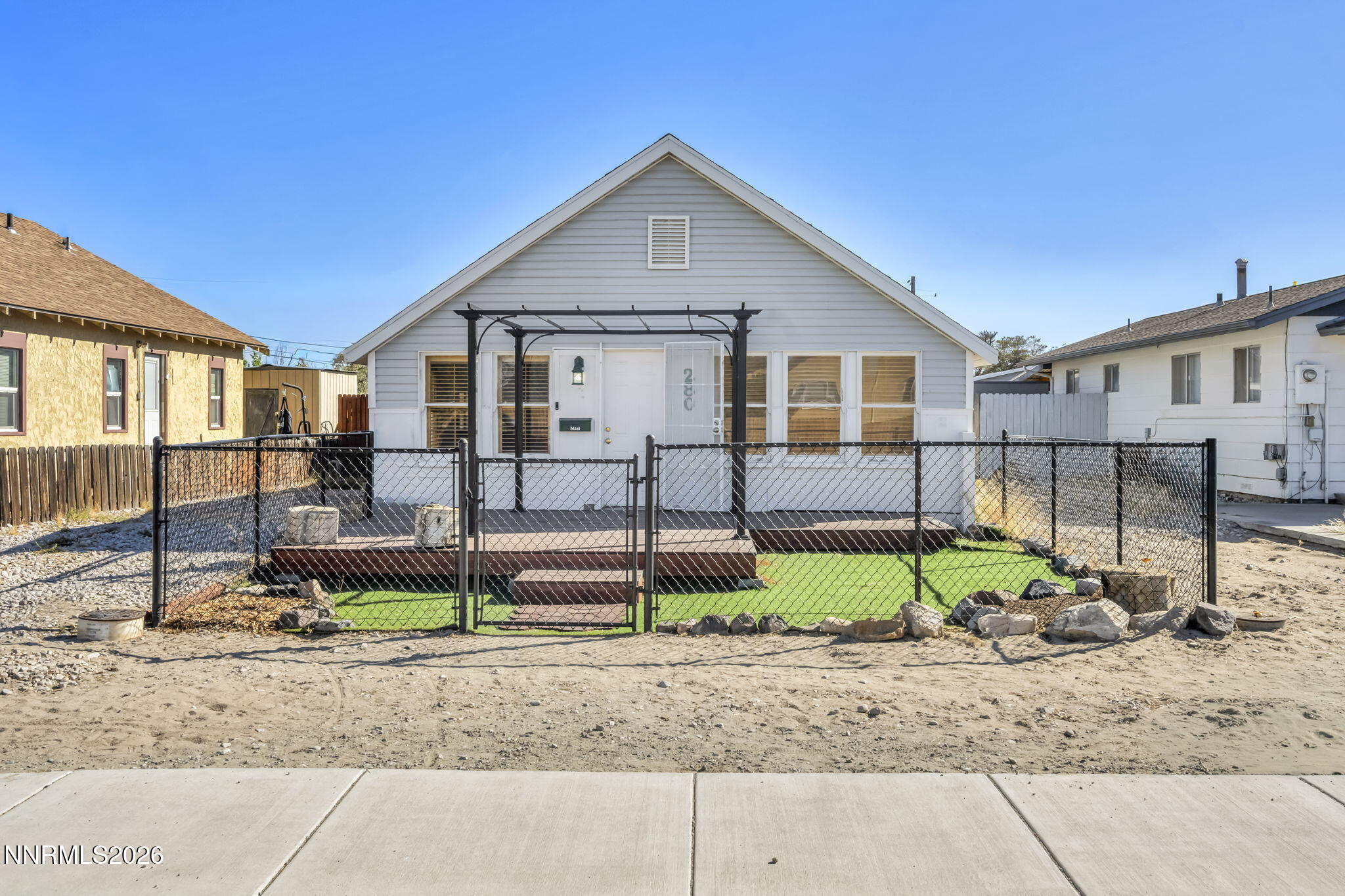 280 E Front Street Property Photo 1