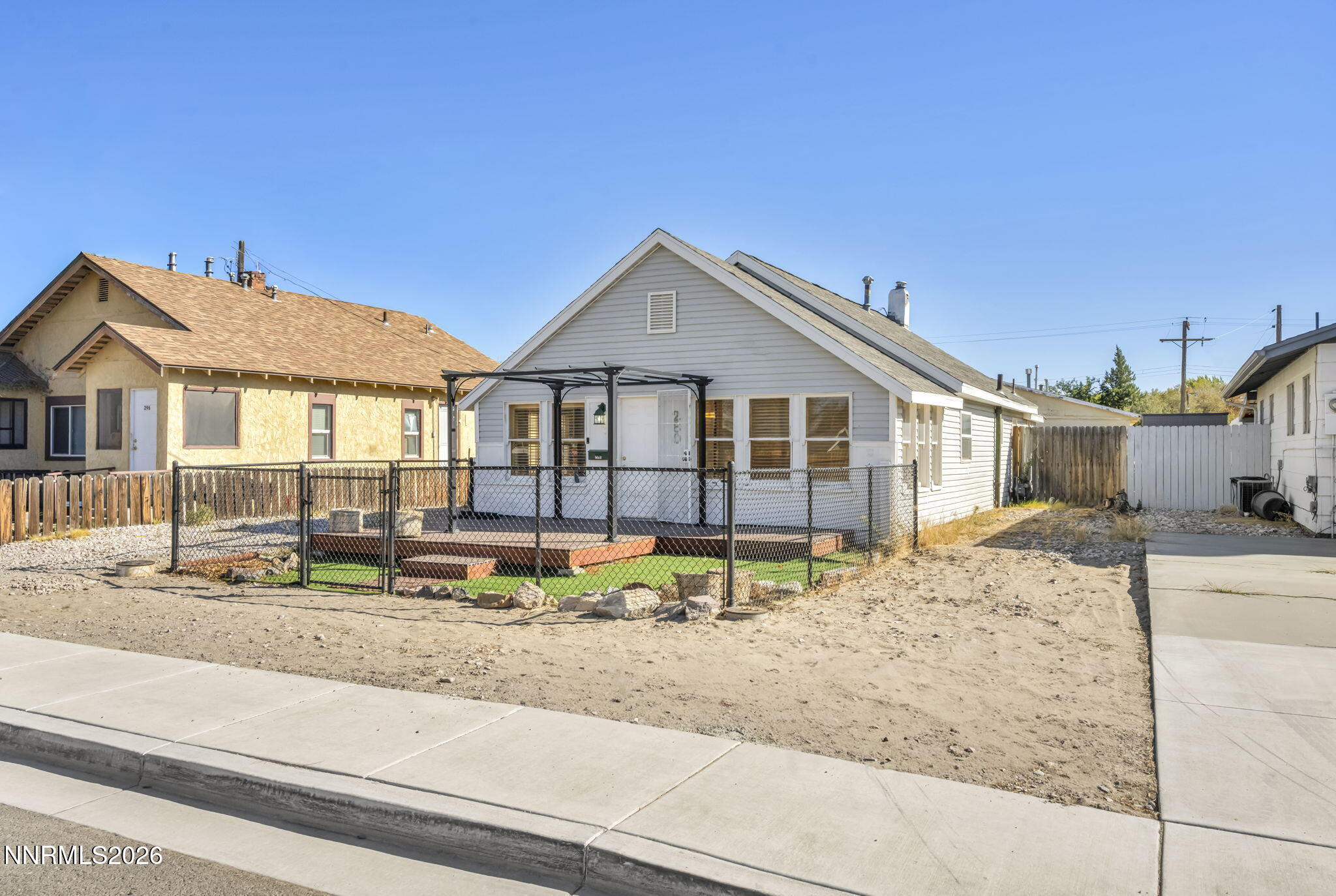 280 E Front Street Property Photo 5