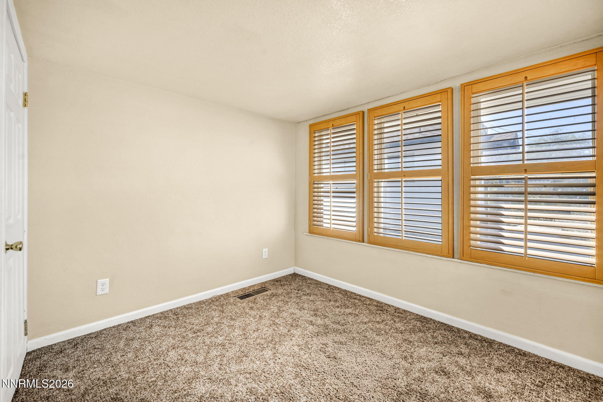 280 E Front Street Property Photo 32