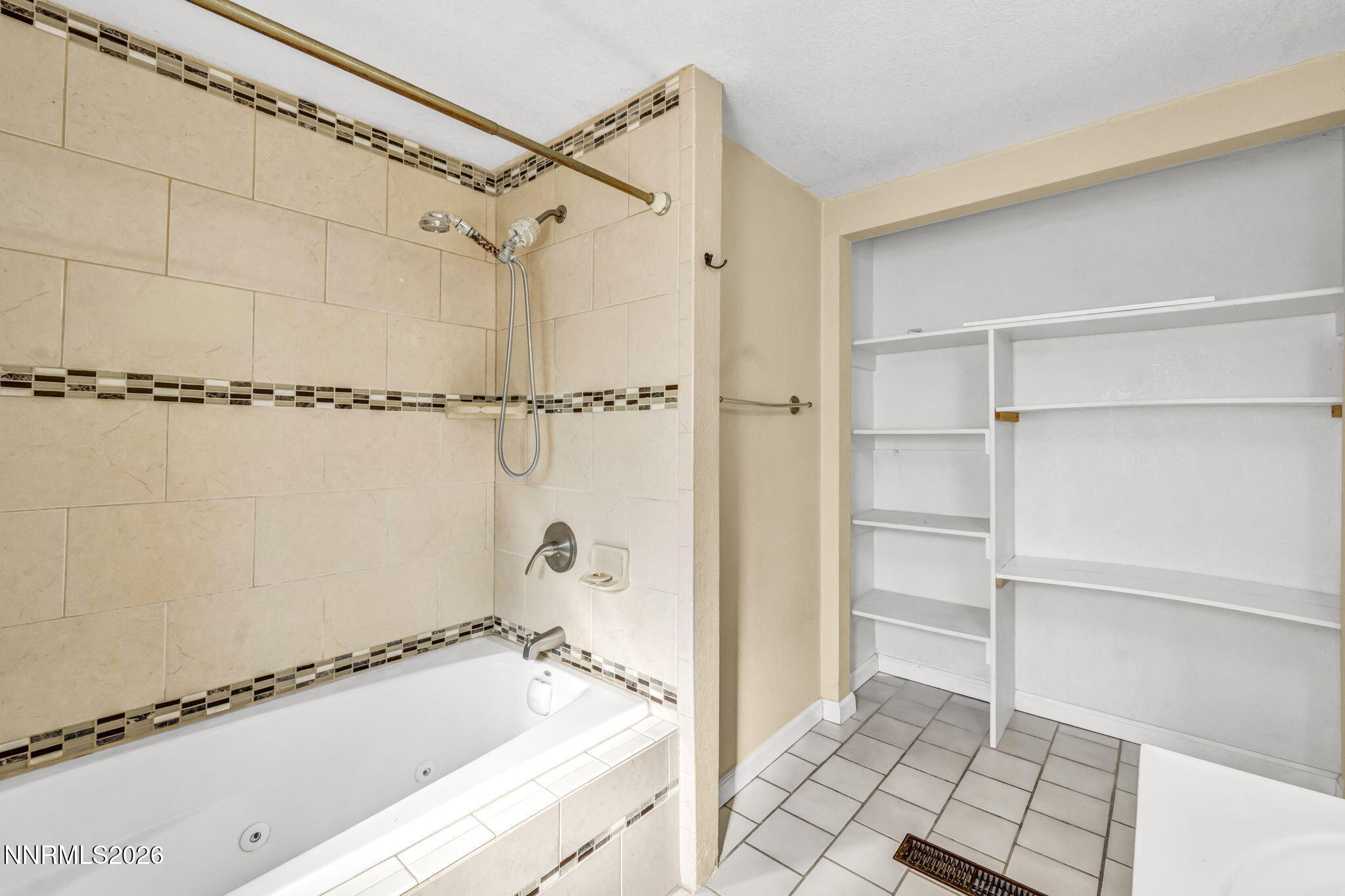280 E Front Street Property Photo 40