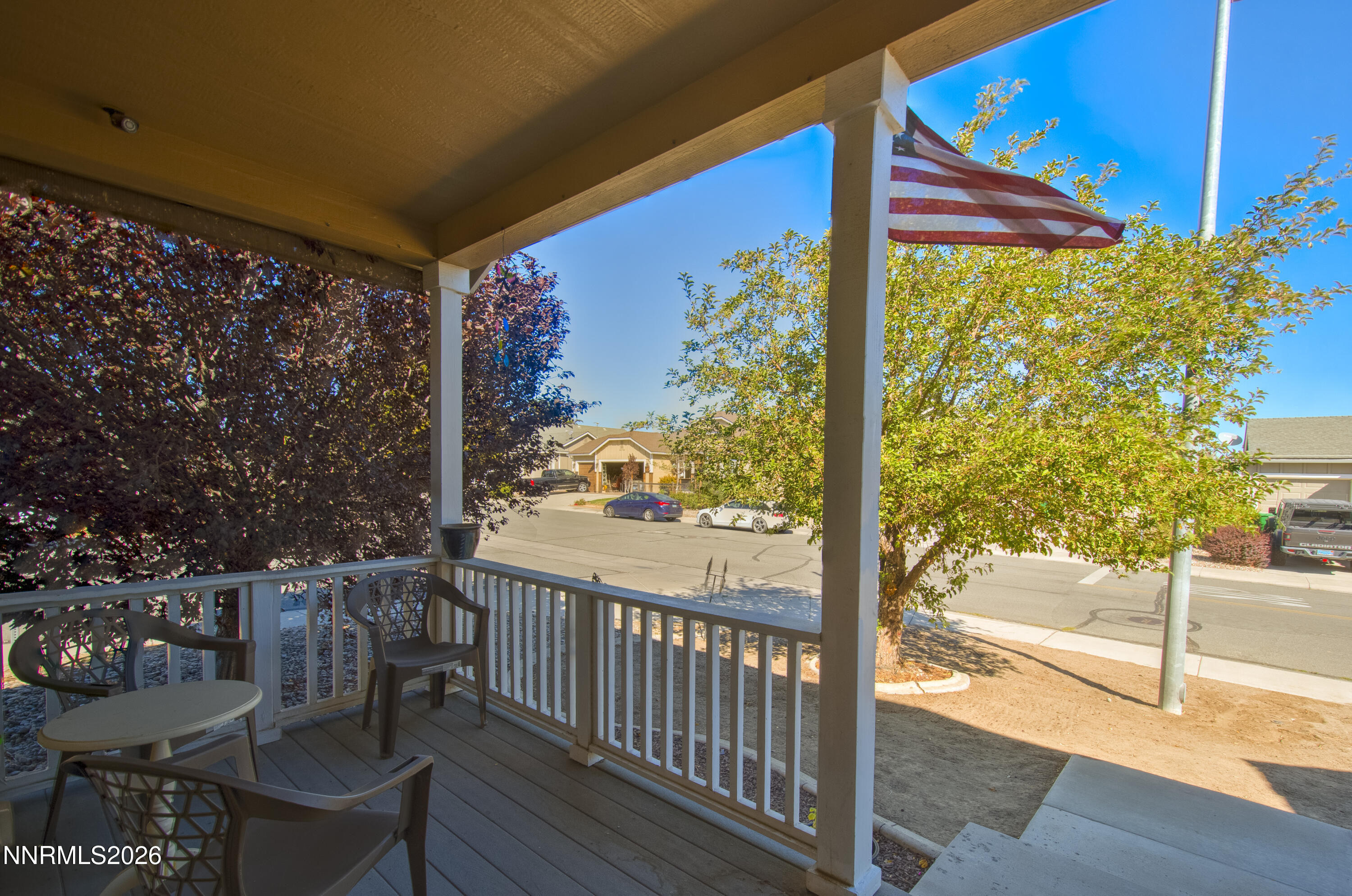 654 Canary Circle Property Photo 3