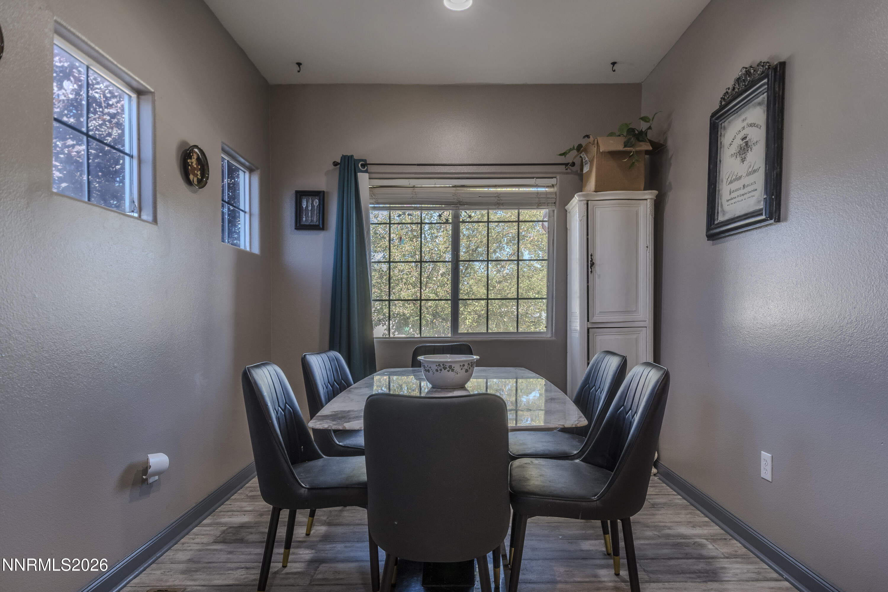 654 Canary Circle Property Photo 11