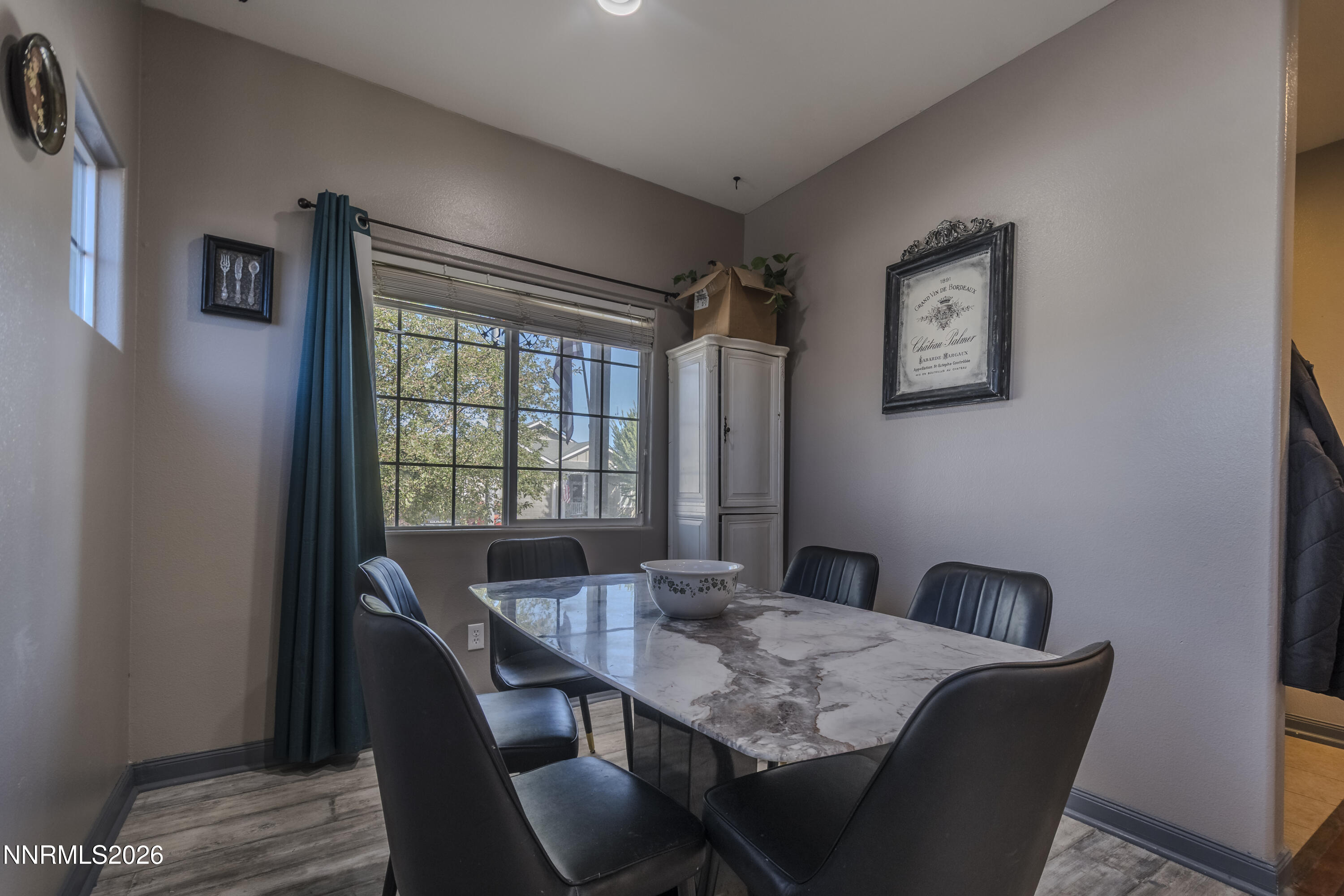 654 Canary Circle Property Photo 12