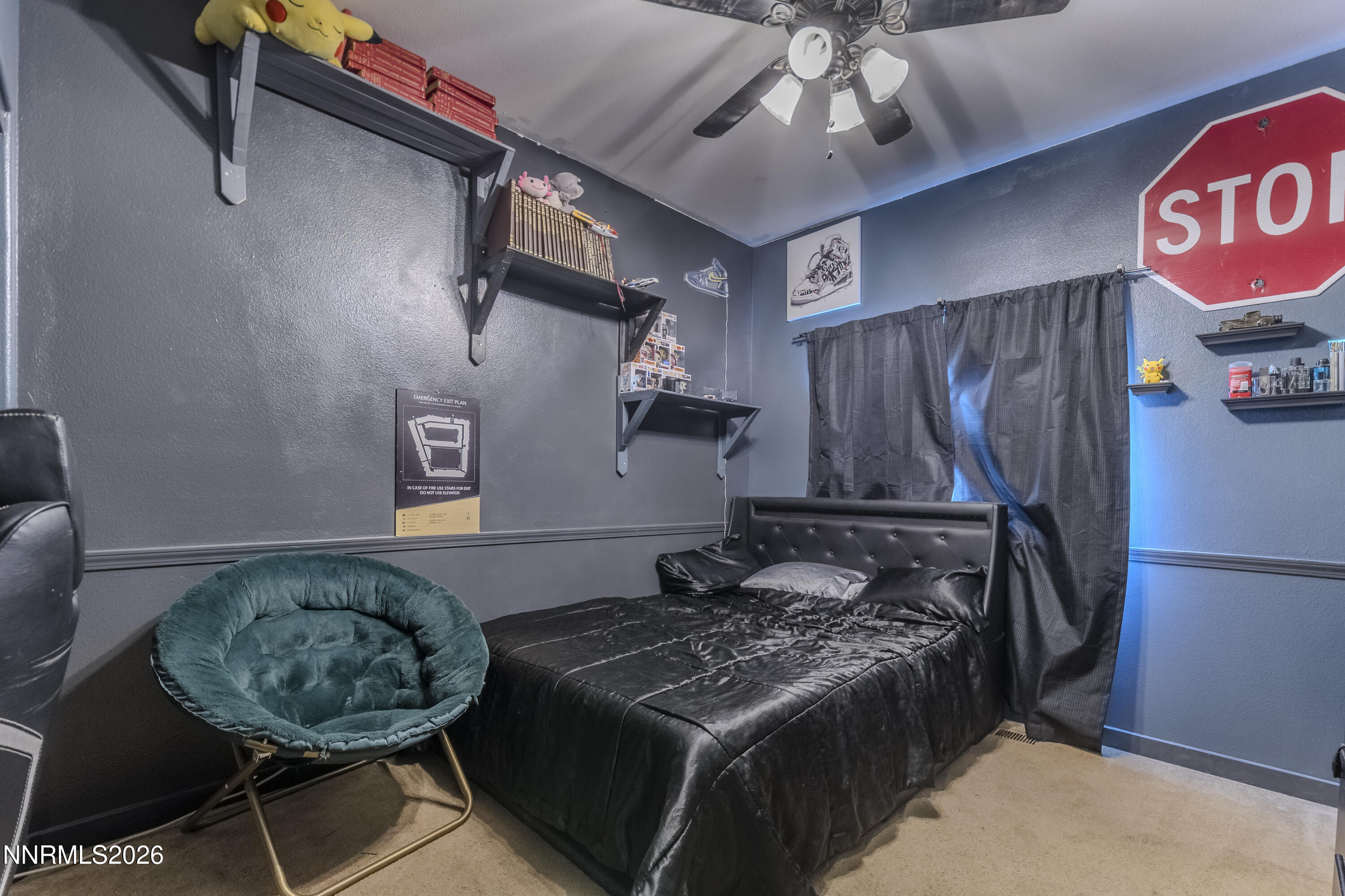 654 Canary Circle Property Photo 16