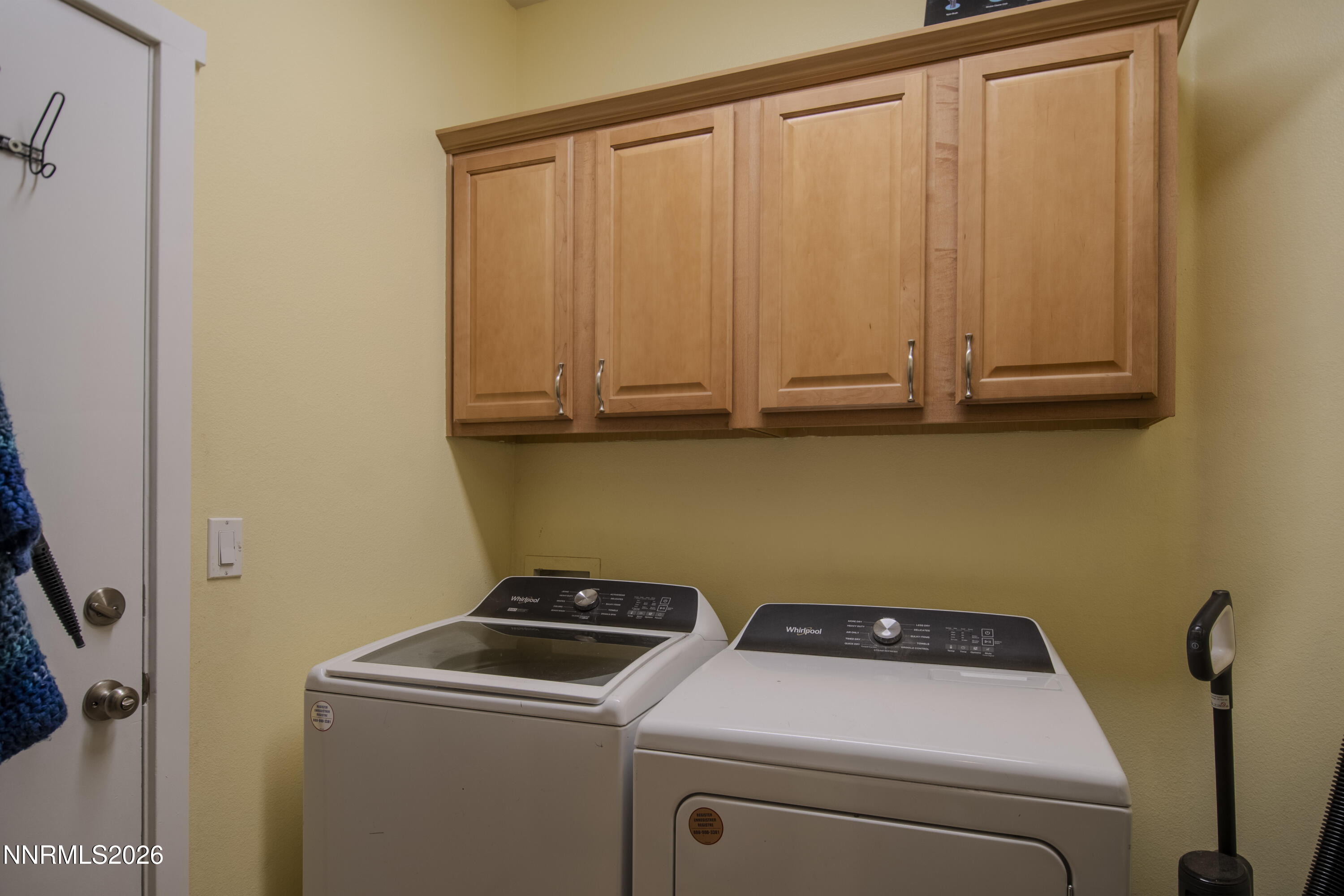654 Canary Circle Property Photo 21