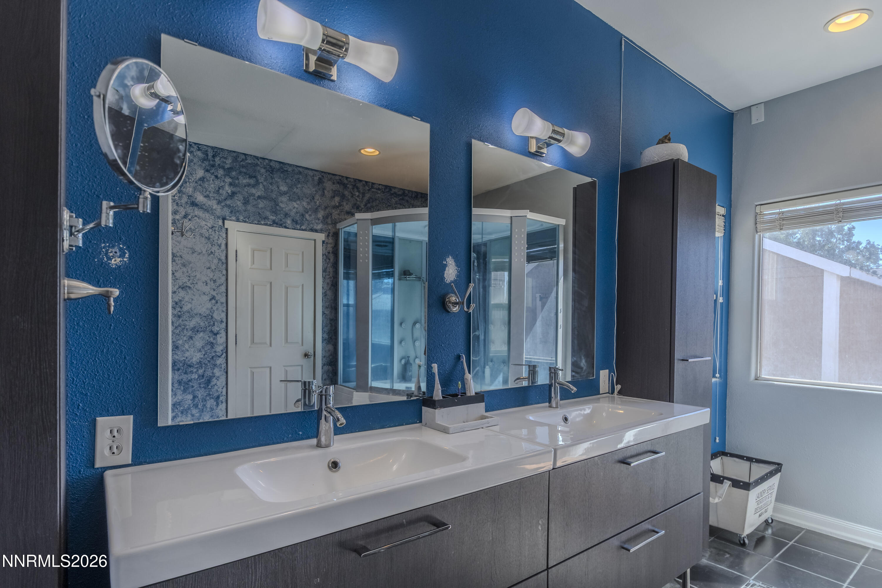 654 Canary Circle Property Photo 26