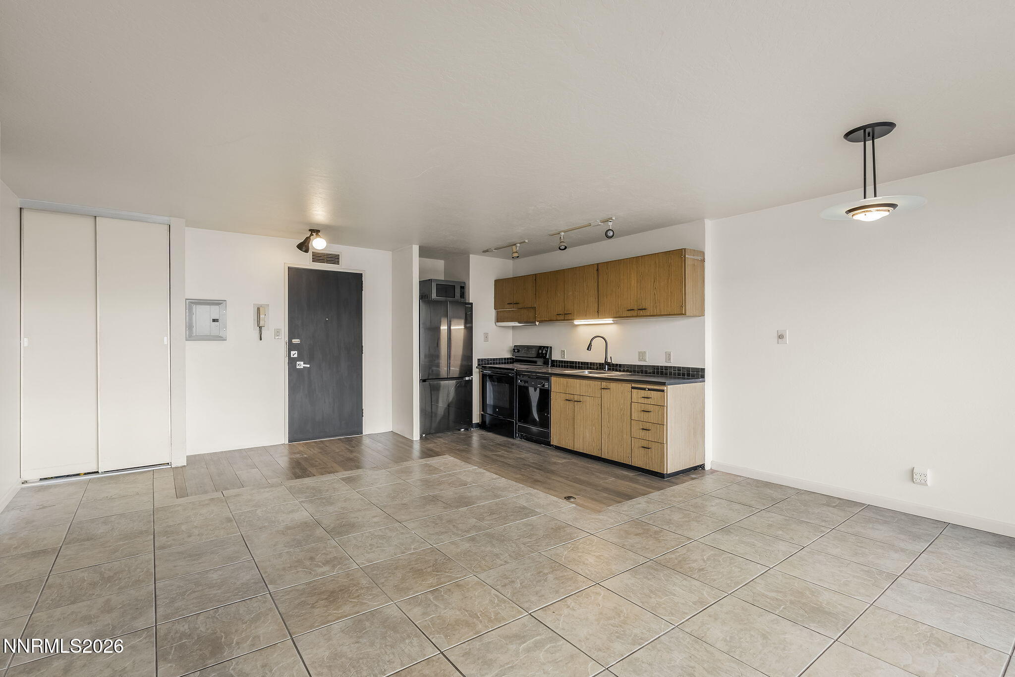 100 N Arlington Avenue 11g Property Photo 8
