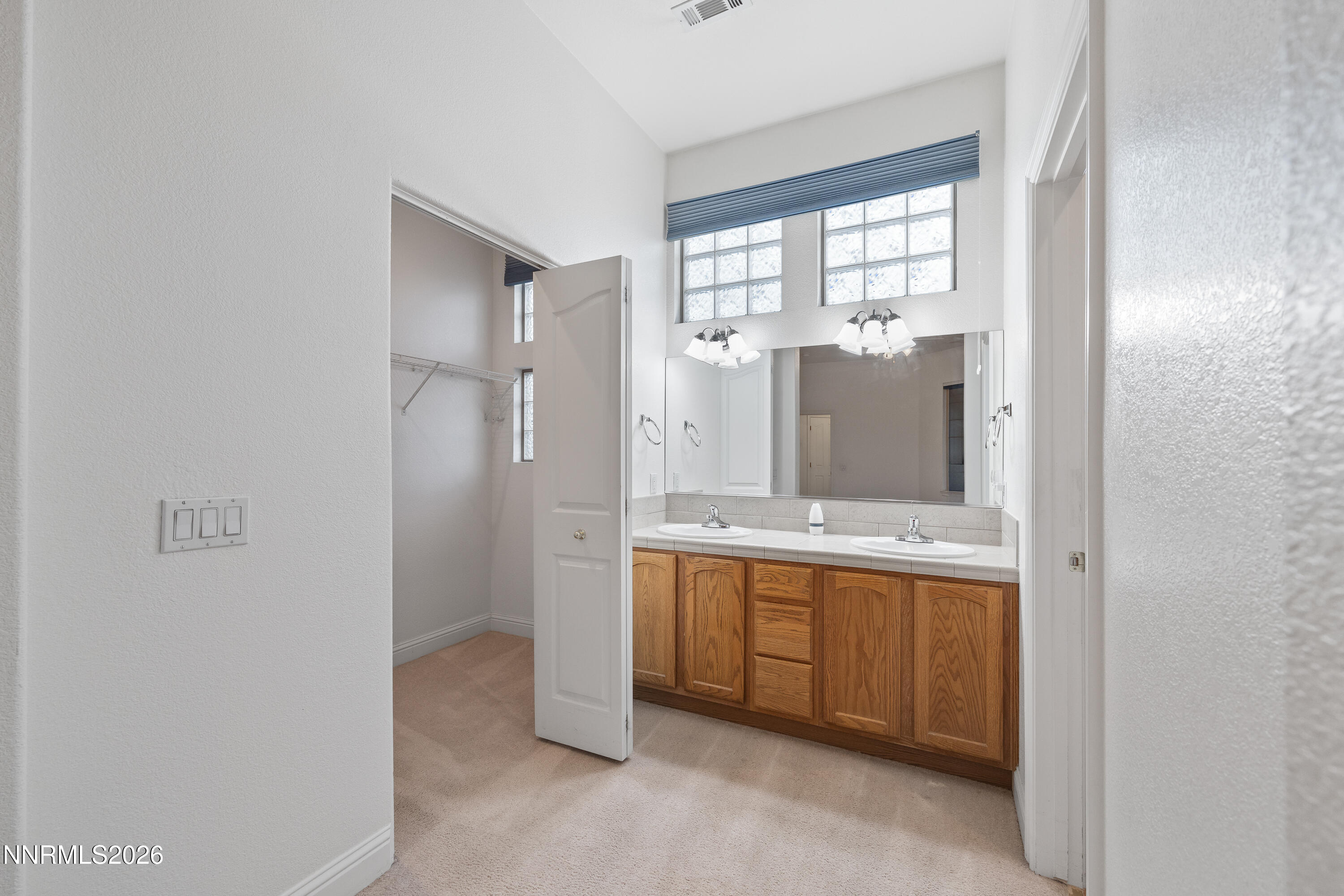 1044 Bandtail Drive Property Photo 33