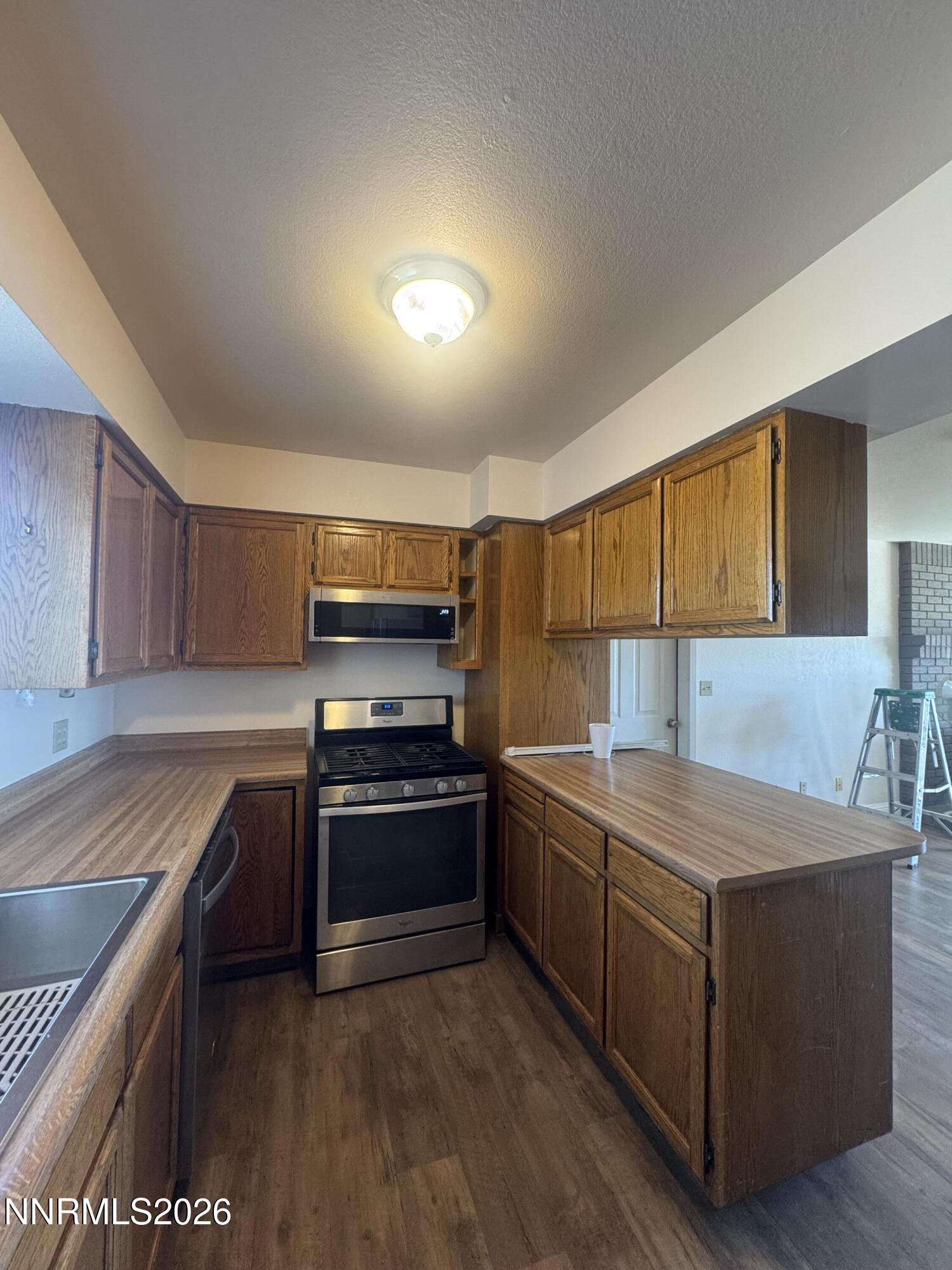 6310 Westwind Way Property Photo 12