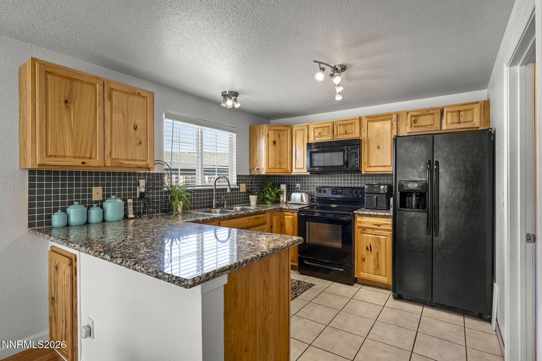 610 Victoria Court Property Photo 9
