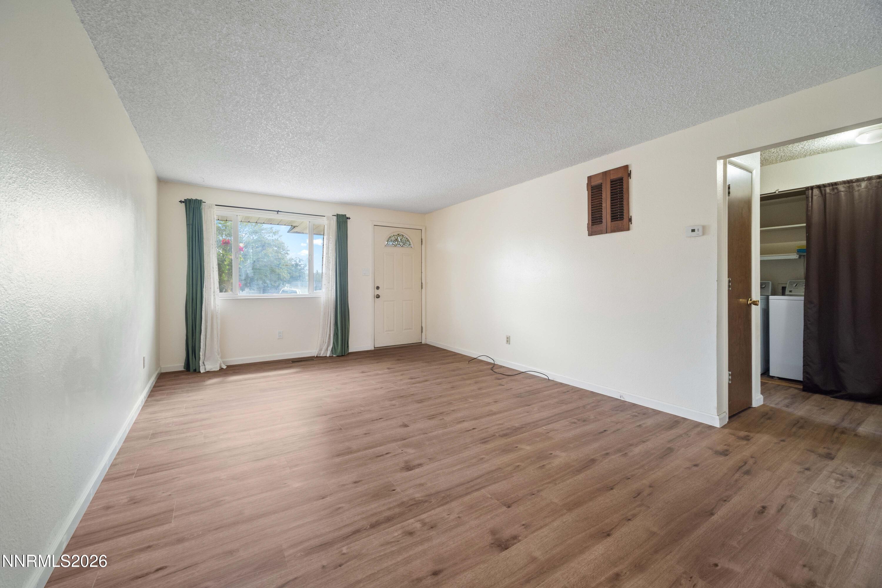 1792 Gault Way Property Photo 6