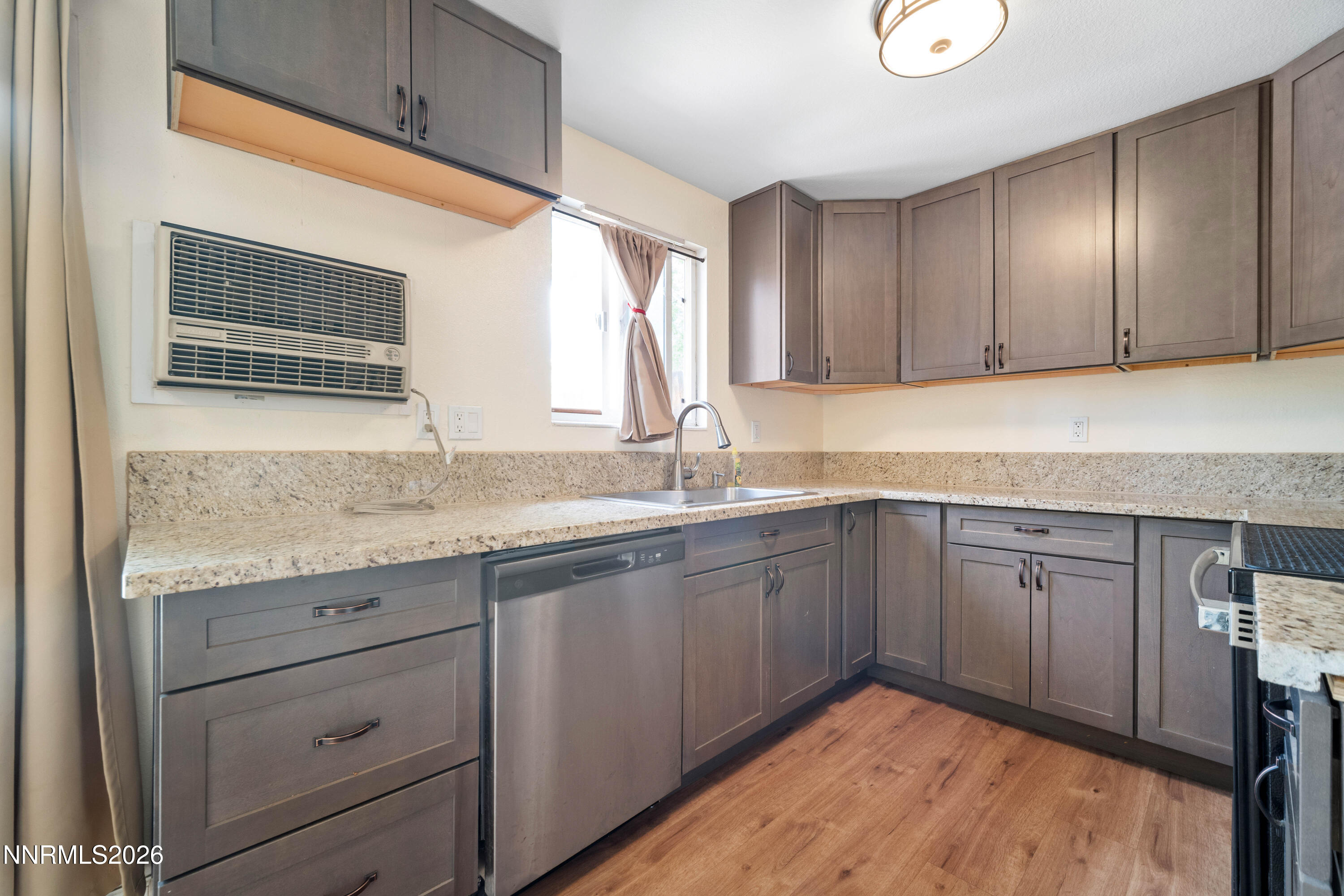 1792 Gault Way Property Photo 10