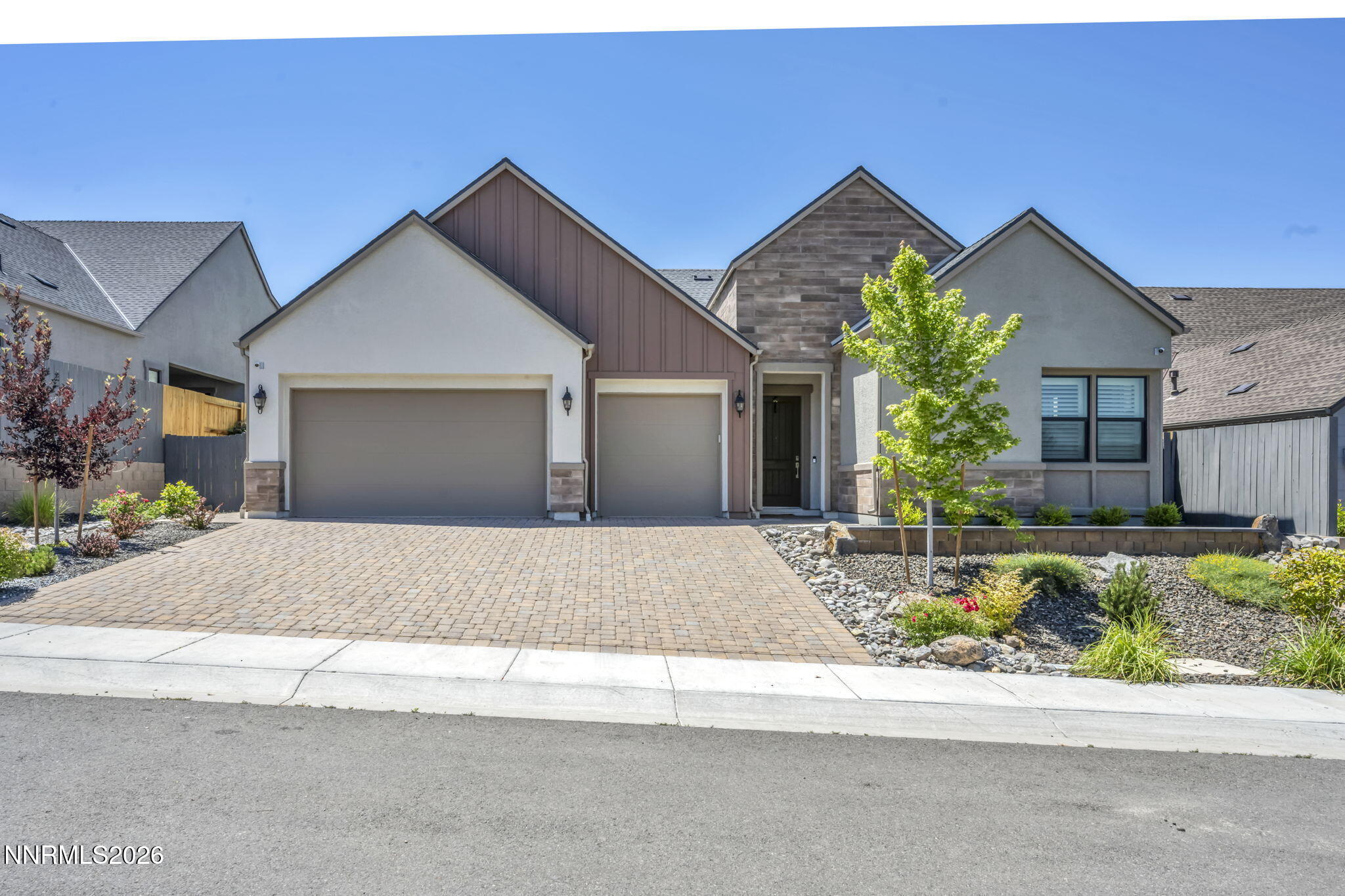 2958 Saddle Peak Drive Property Photo 1