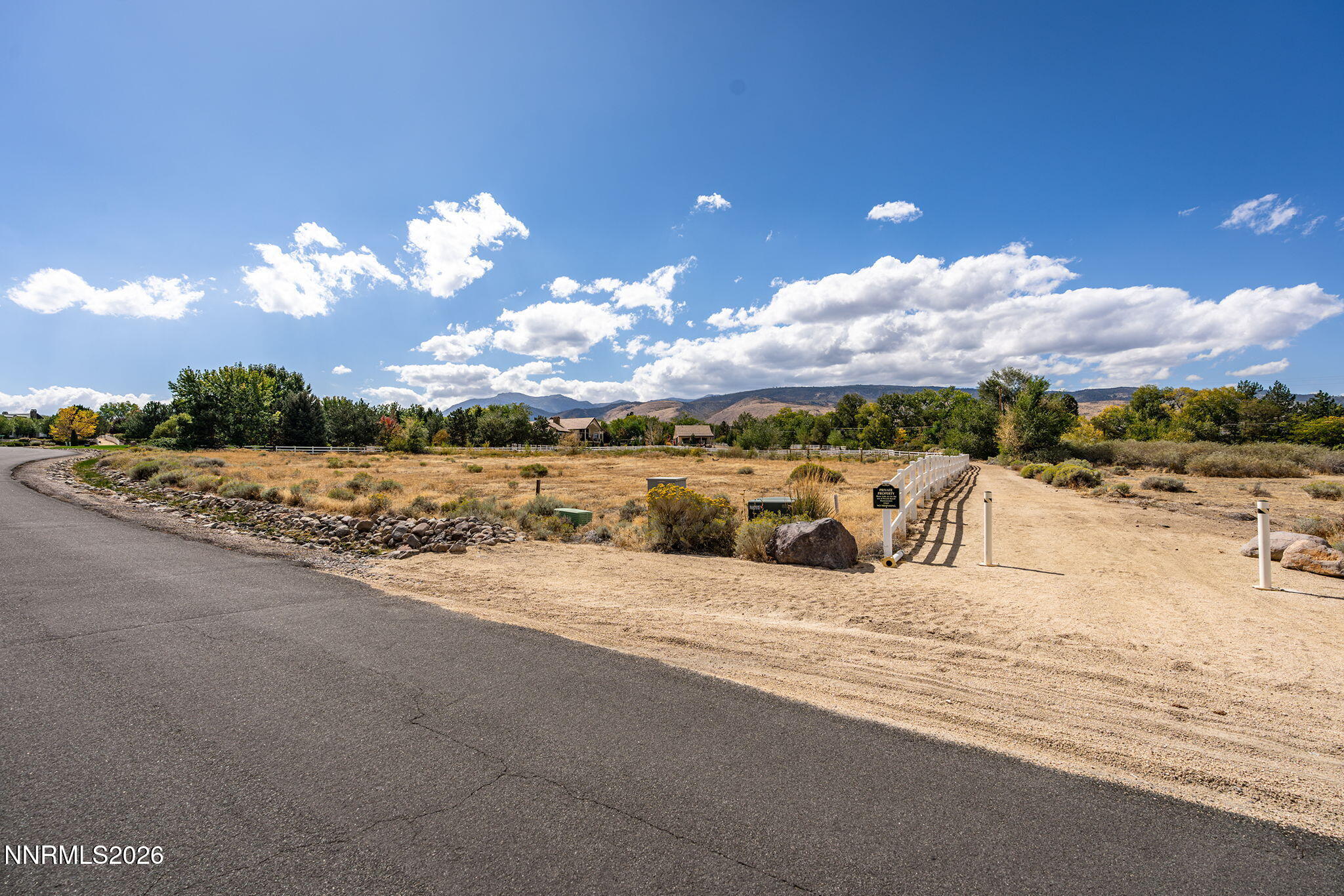 11025 Boulder Glen Way Property Photo 3