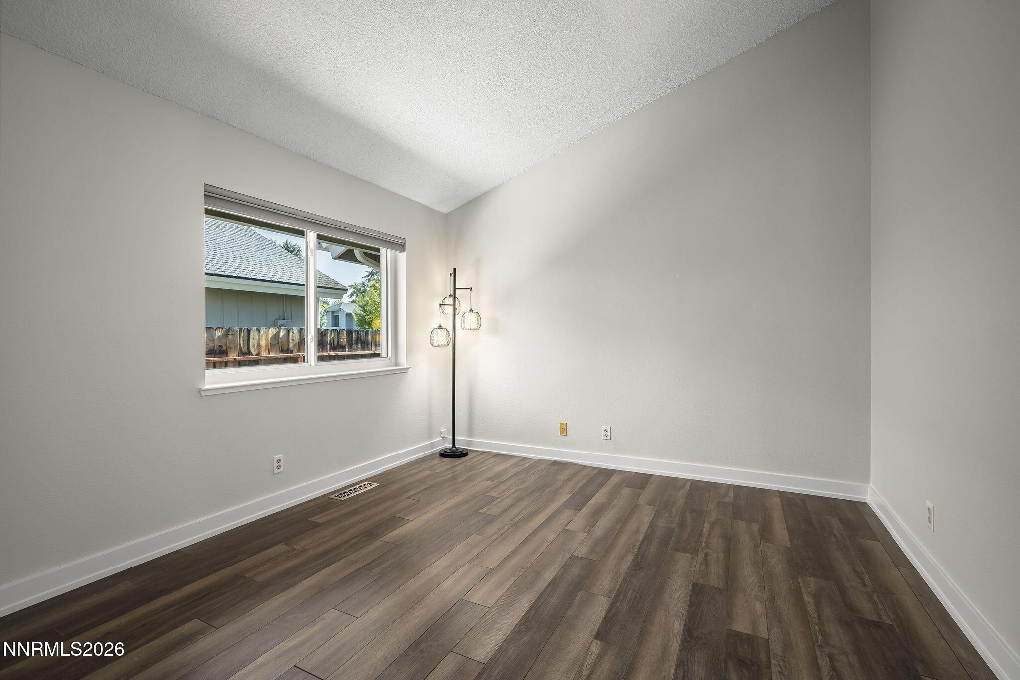 205 Edgewater Parkway Property Photo 11