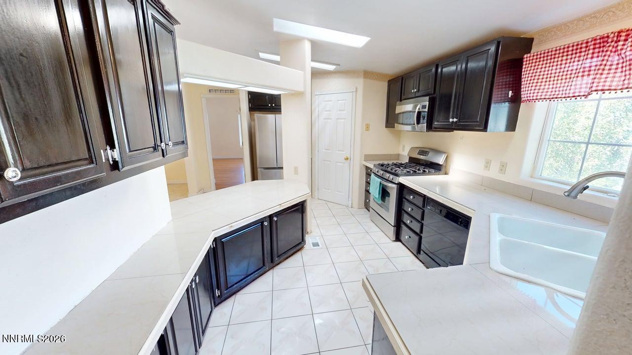 1855 1725 East Street Property Photo 10