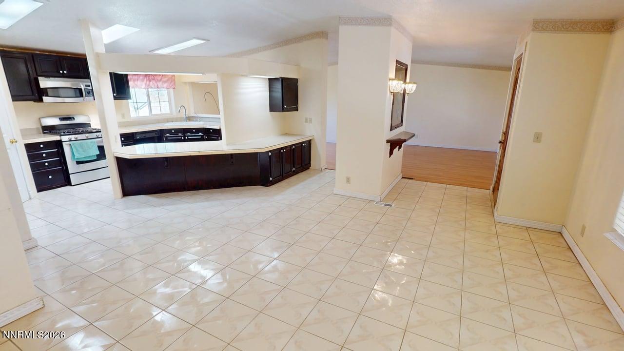 1855 1725 East Street Property Photo 14