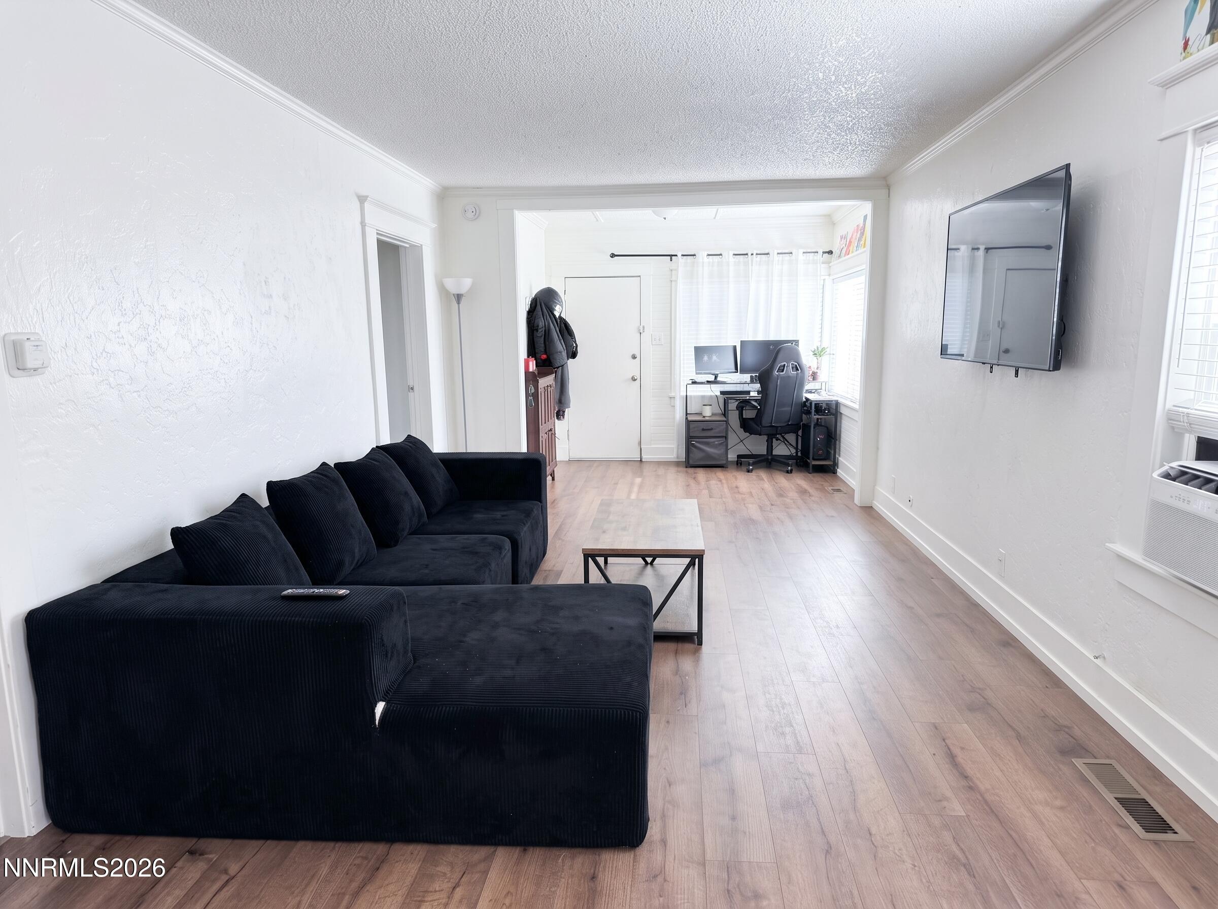 1230 E Street Property Photo 5