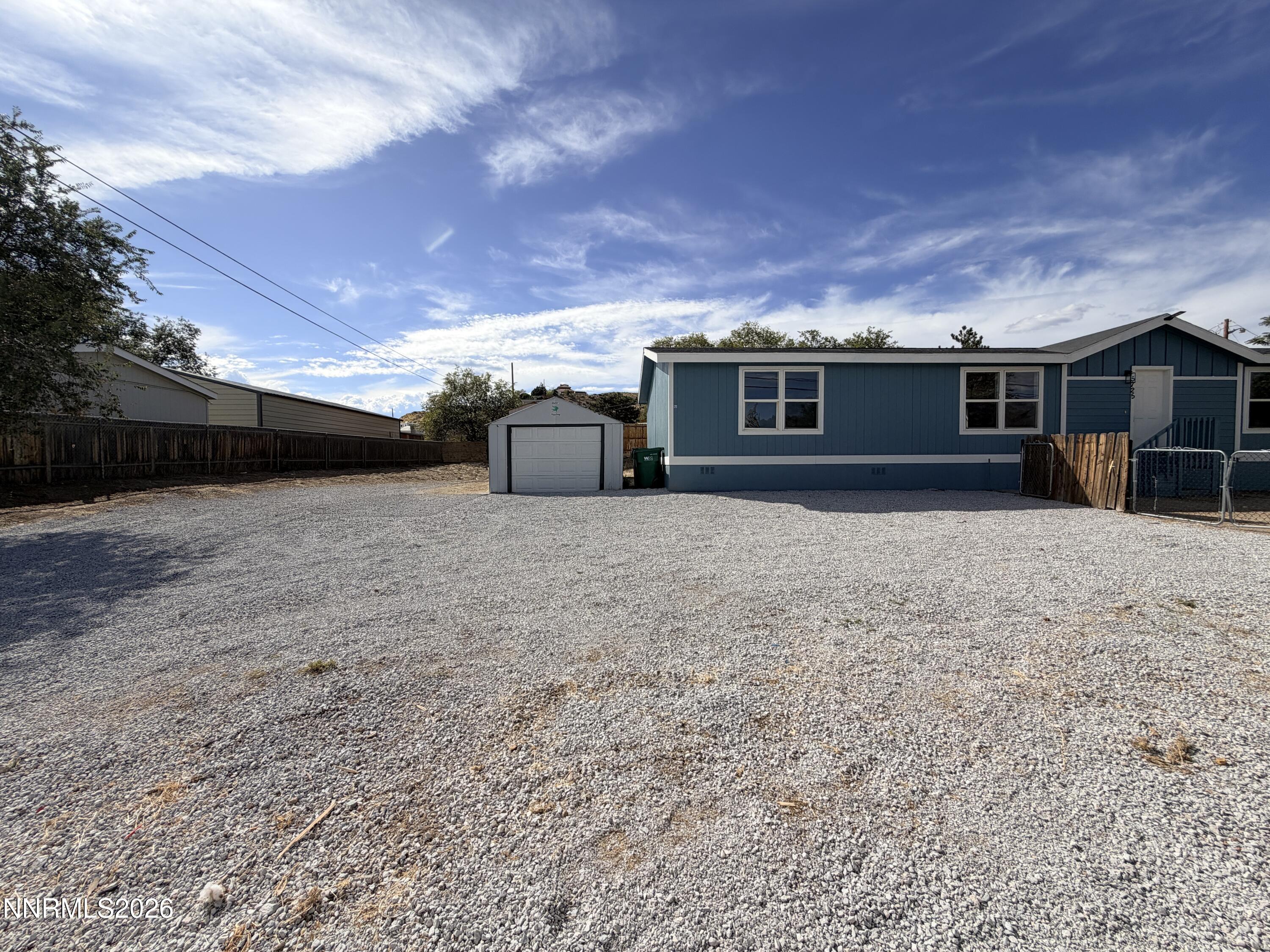 5725 Sidehill Drive Property Photo 2