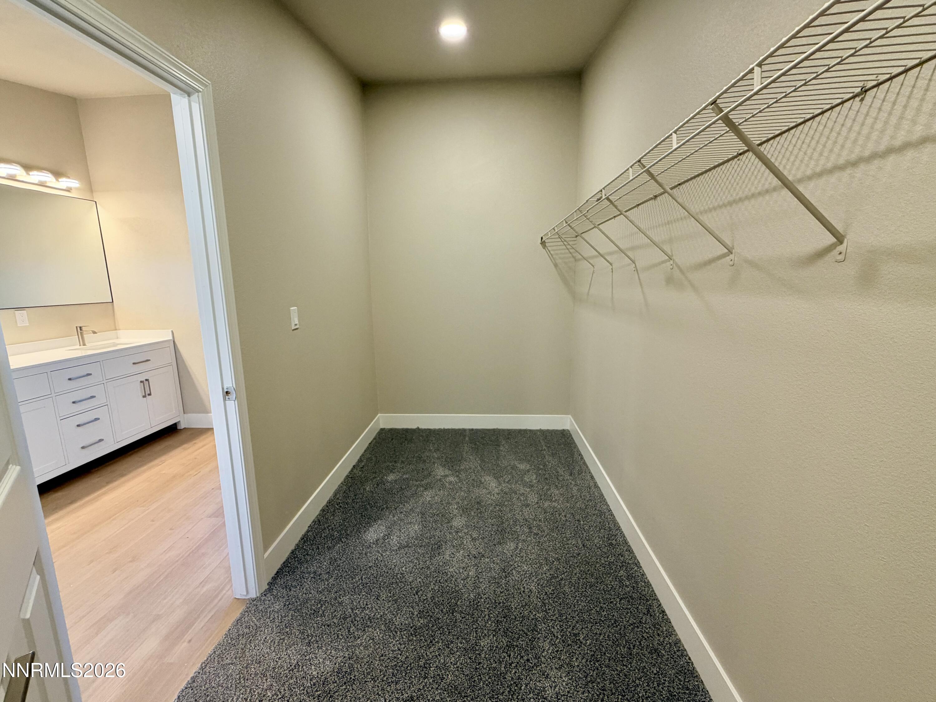 5725 Sidehill Drive Property Photo 24