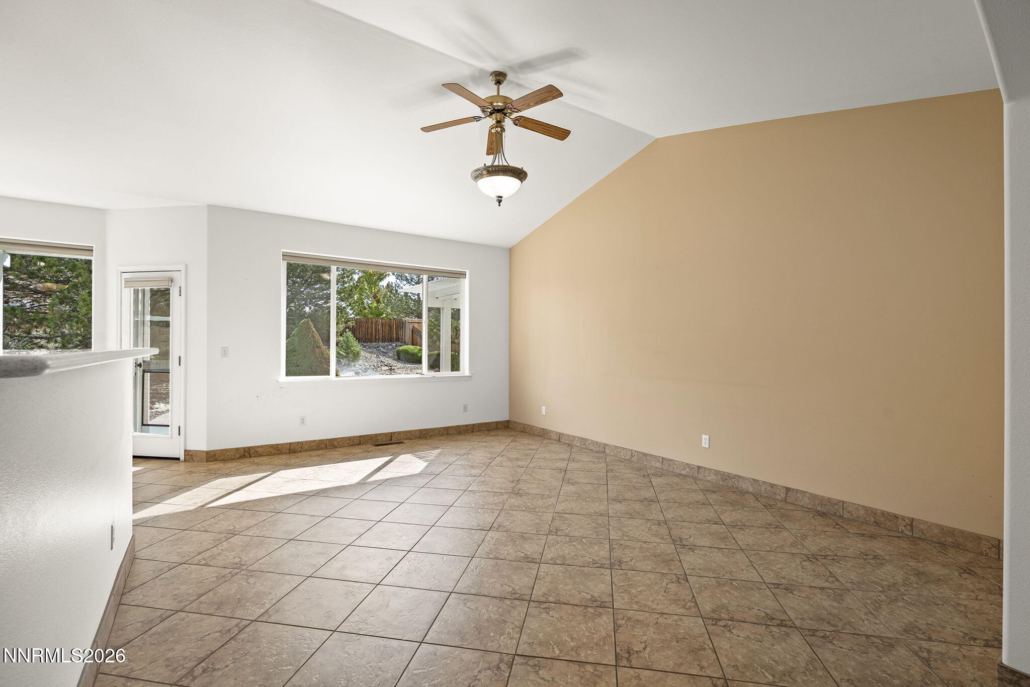 2987 Del Rio Lane Property Photo 12
